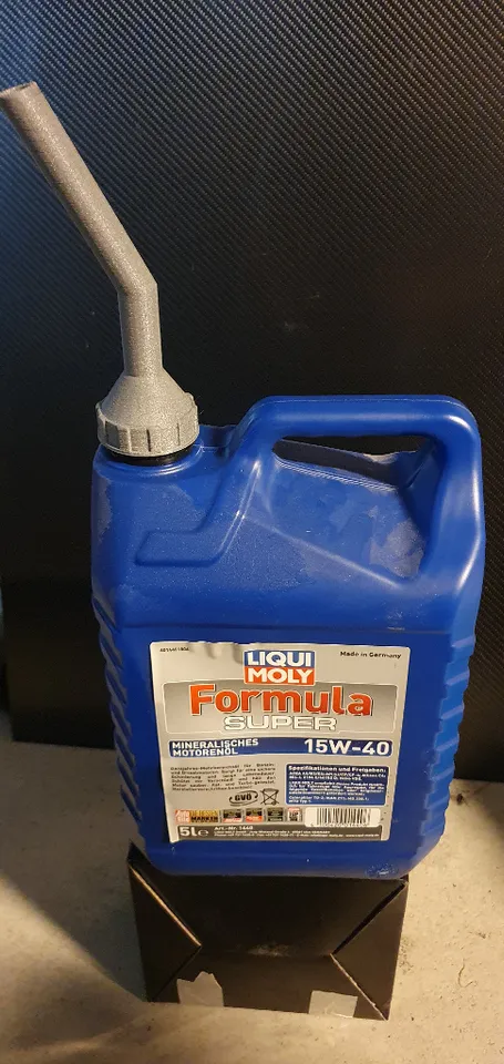 oil liquid fluid funnel with screw (thread) for cans - Trichter mit  Verschraubung für Flaschen, Kanister Öl Flüssigkeiten by DJ, Download free  STL model