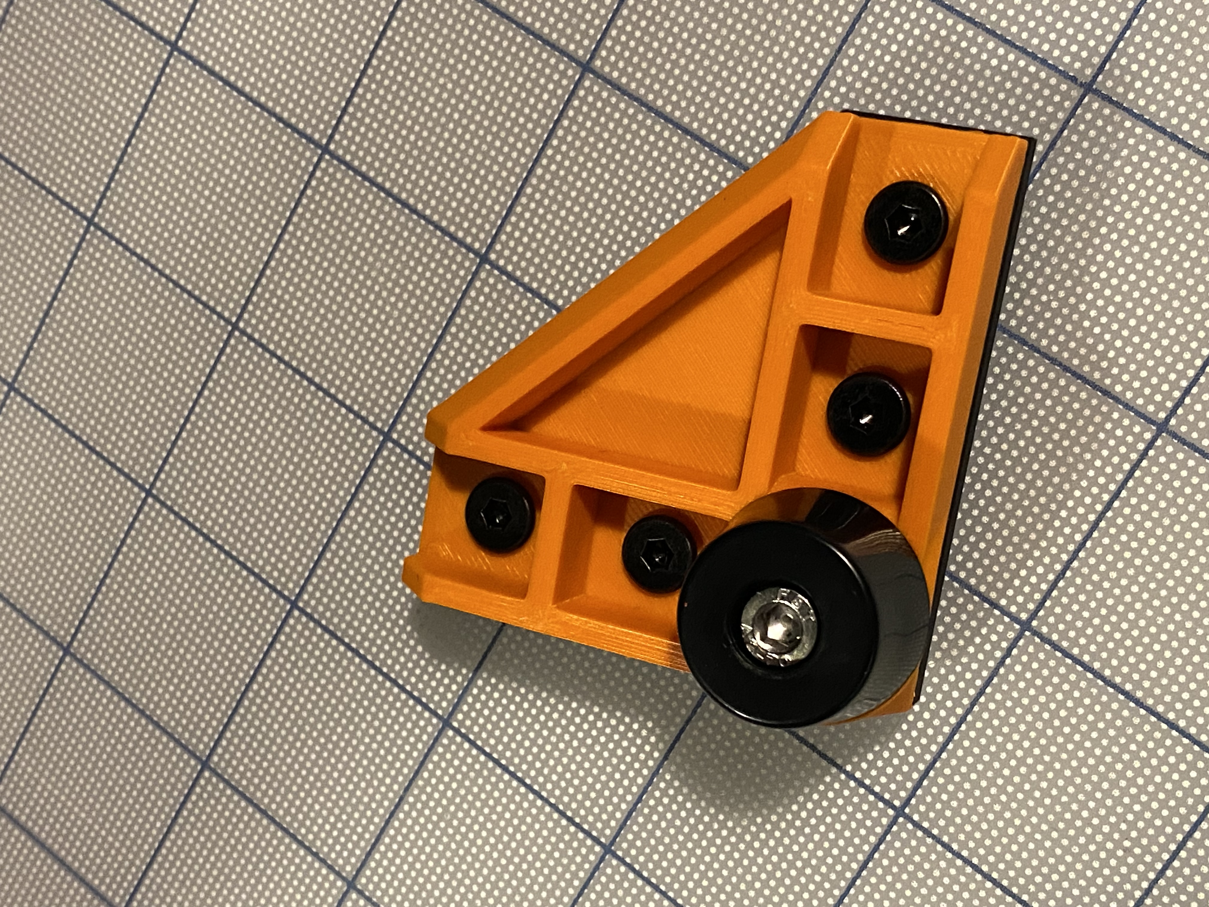 Overengineered Corner Bracket Feet