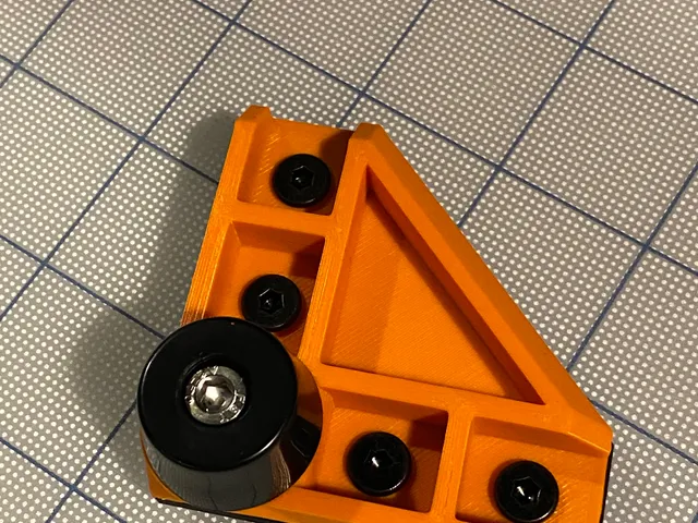 Overengineered Corner Bracket Feet