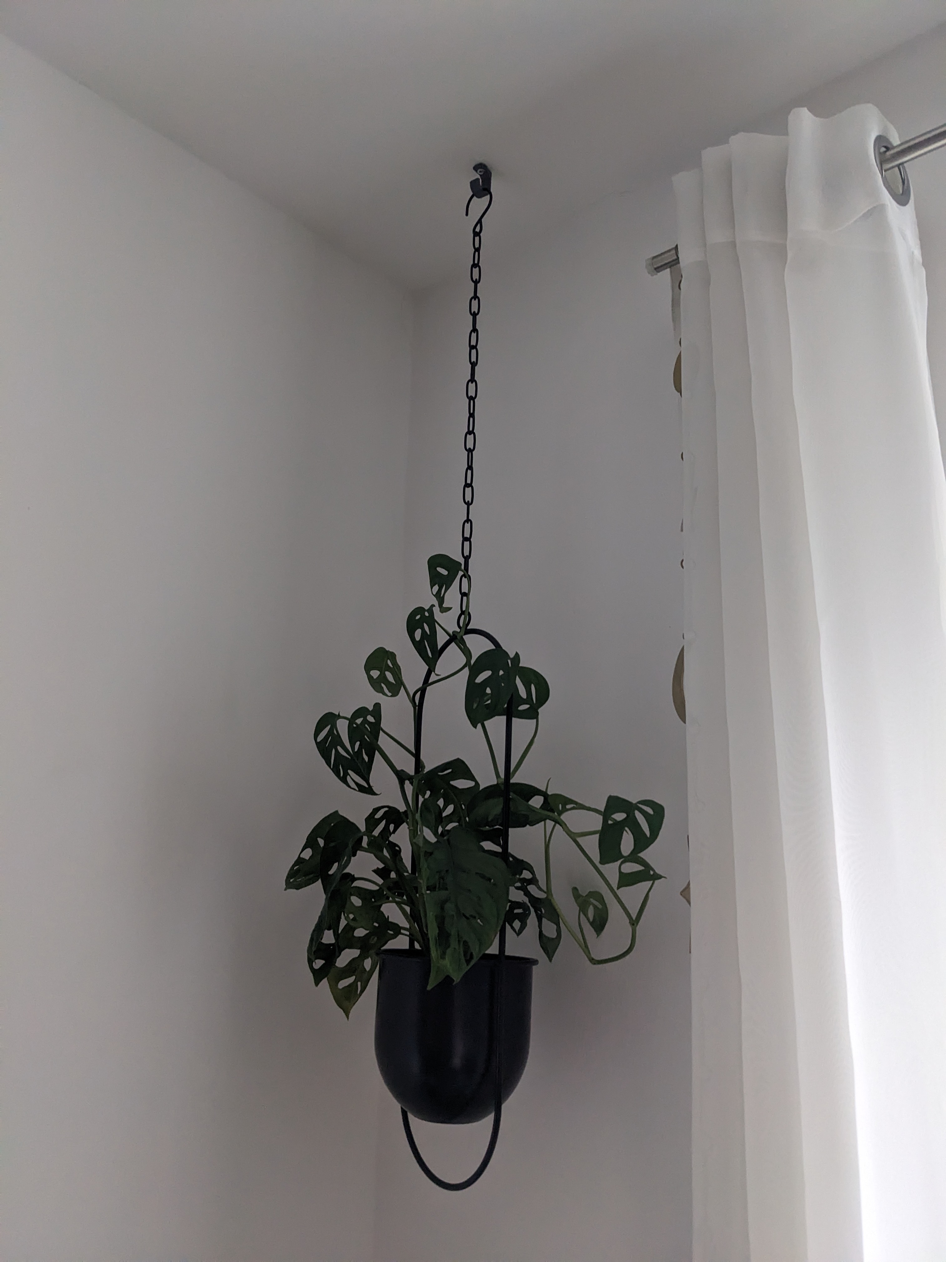 Miniatura 2 do modelo 3D Simple ceiling mount hook