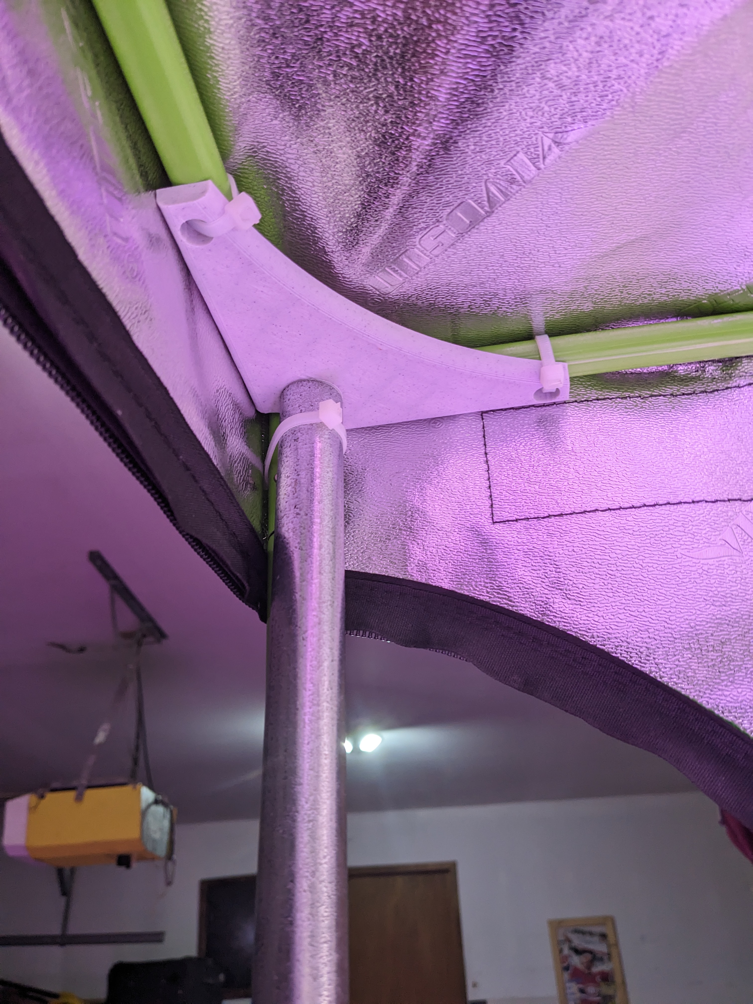 Grow Tent Right Angle Brace