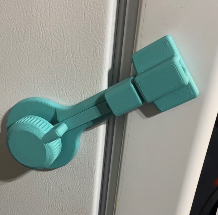 Generic latch mechanism