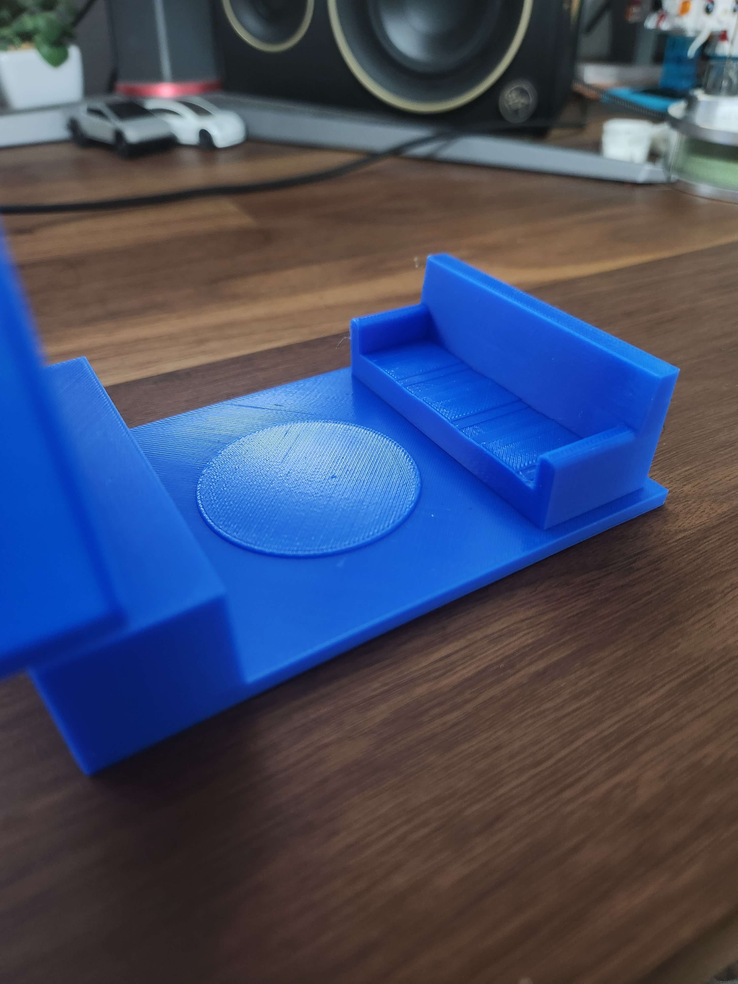 tv-console-inspired-business-card-holder-by-jacobbestest-download