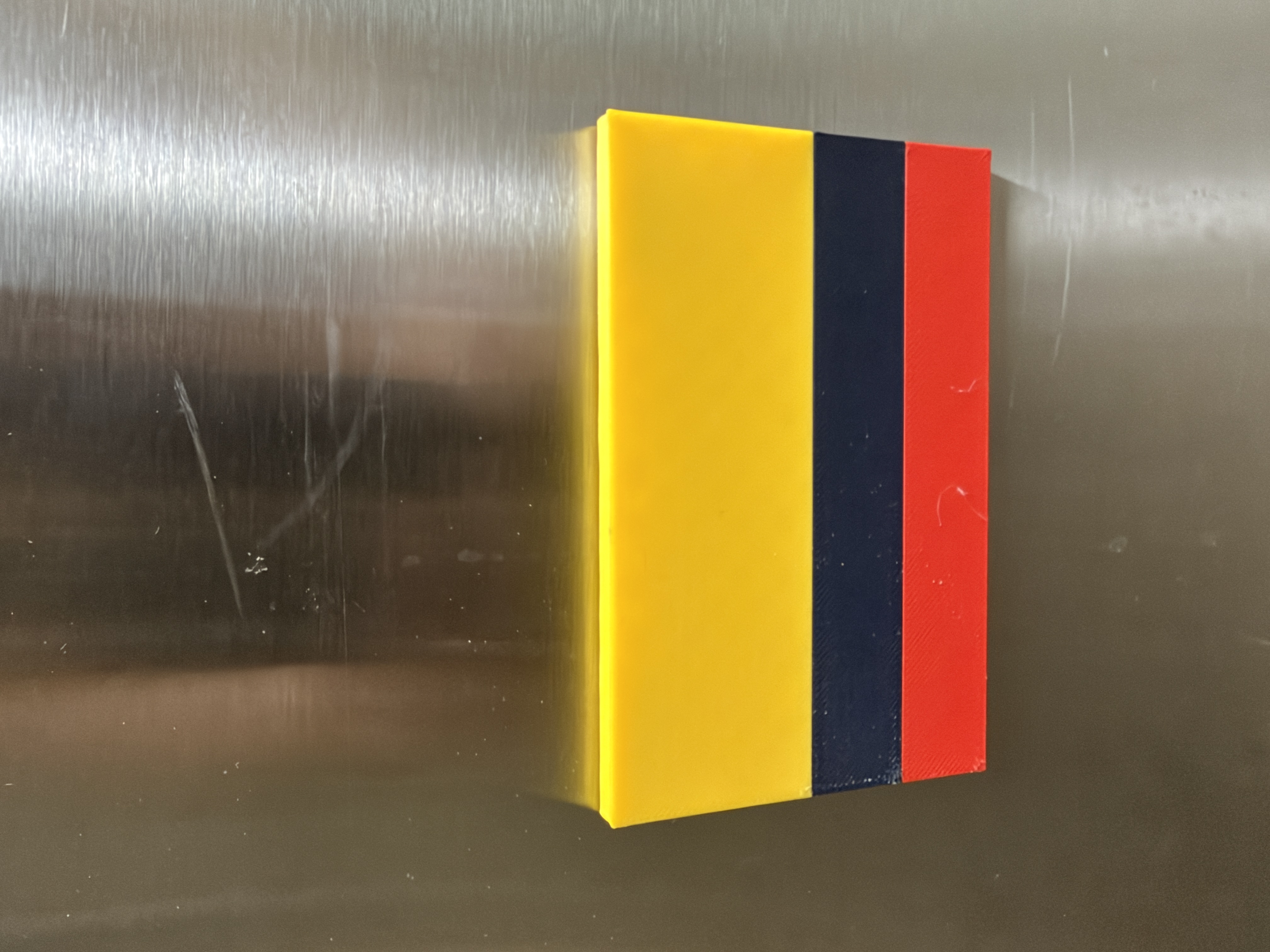 MagFlag: Colombian Magnetic Flag Multicolor