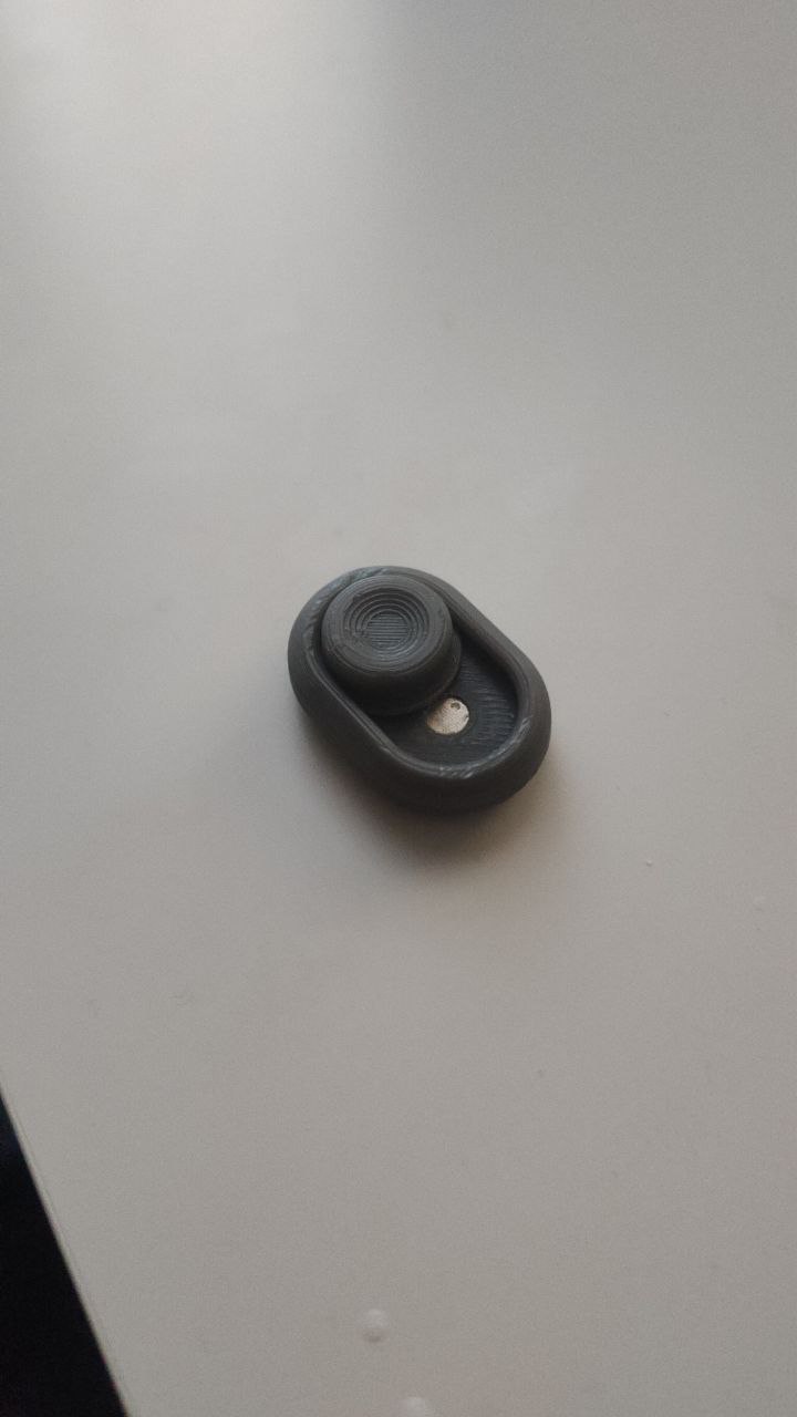 itty bitty fidget with magnet 5x1