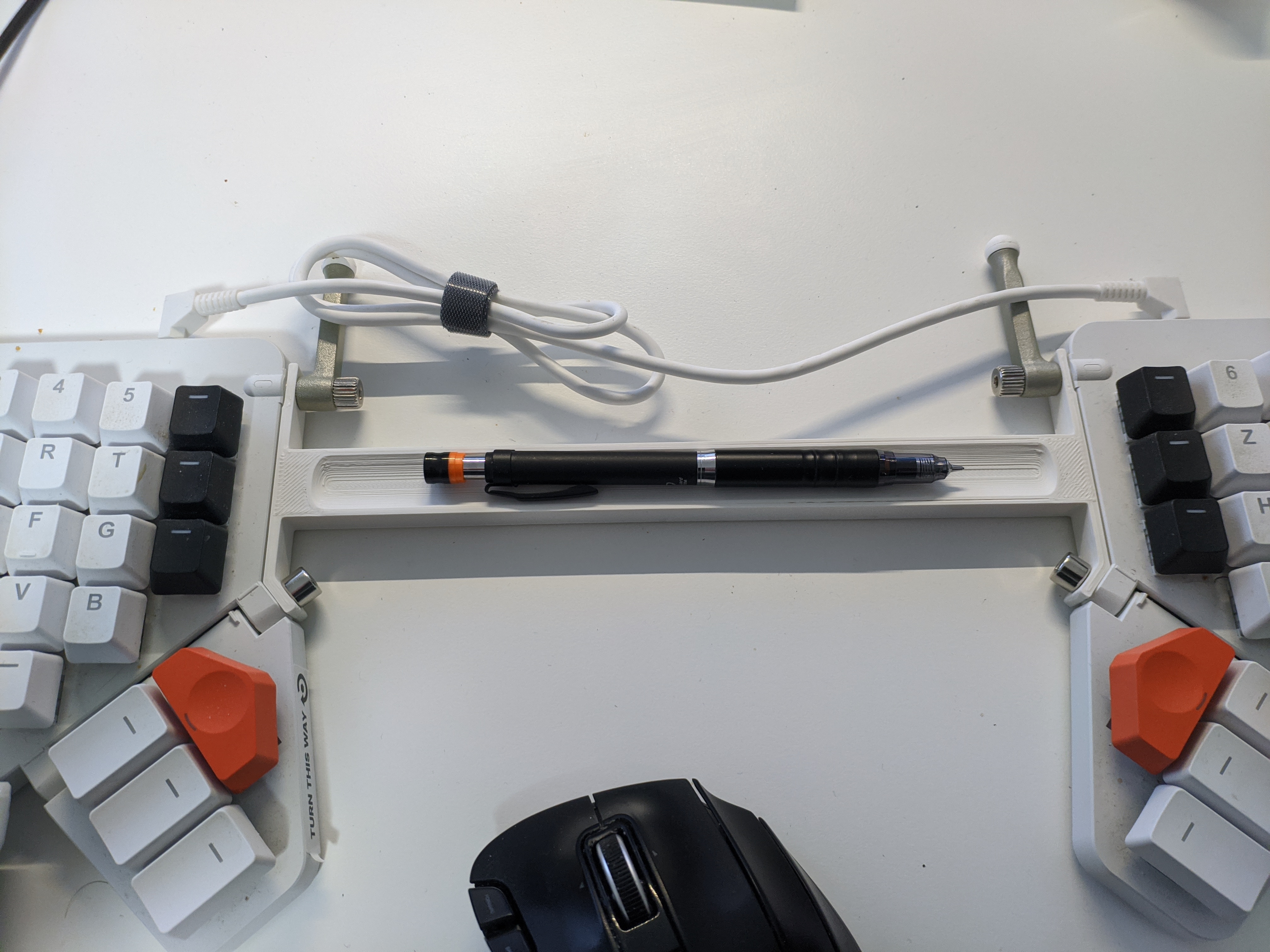 Moonlander wide fixed bracket