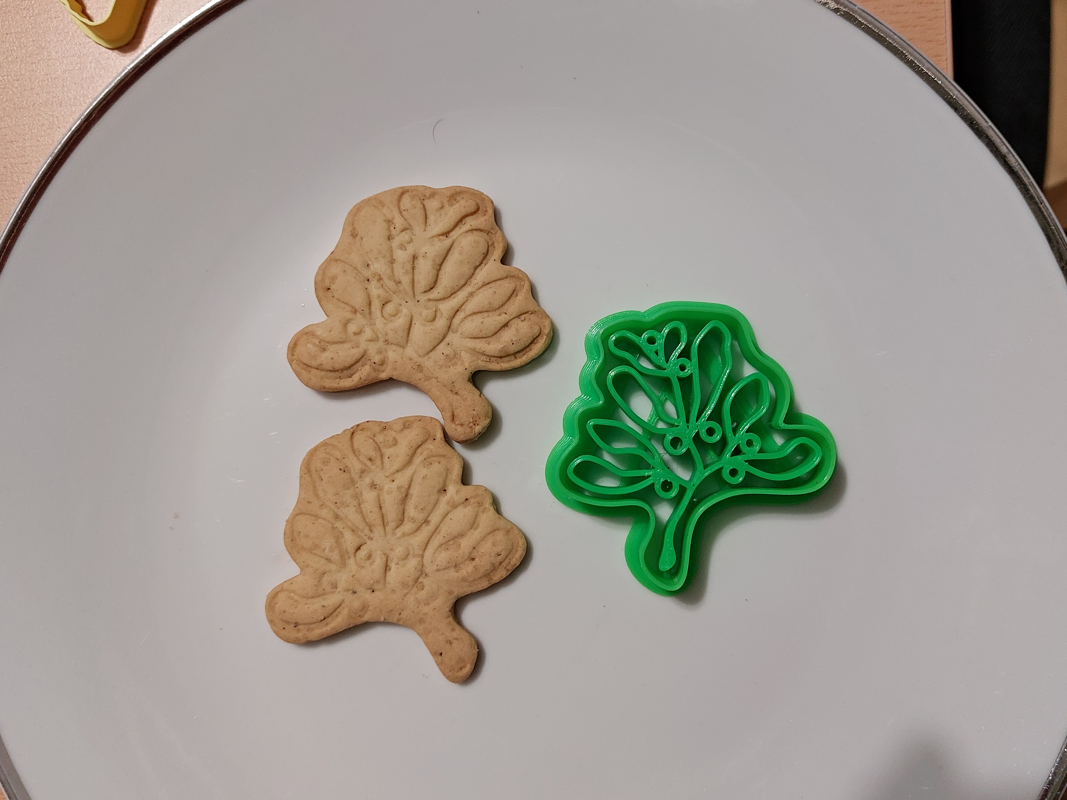 Mistletoe cookie cutter