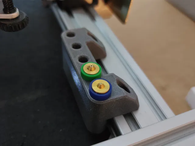 Nozzle holder for E3D Revo nozzles (parametric)
