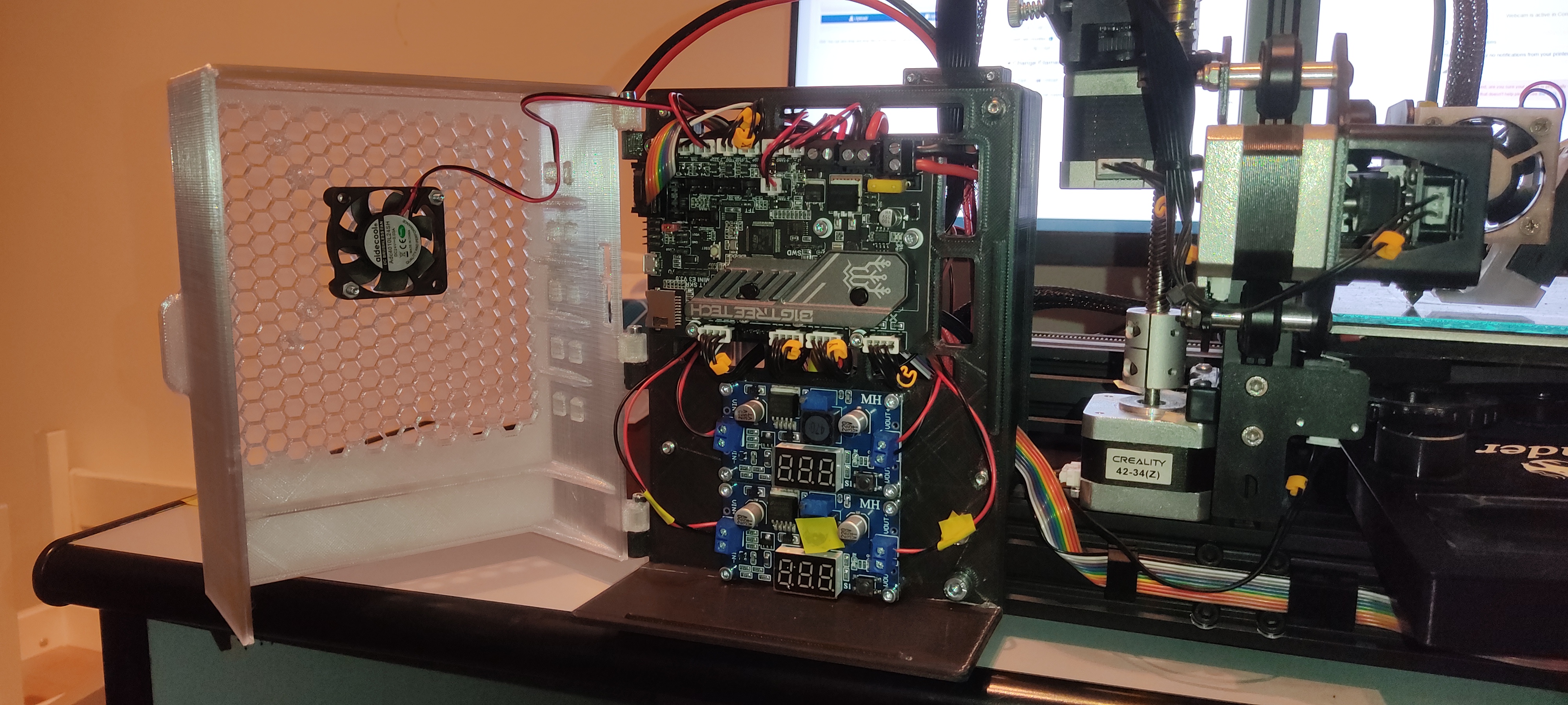 Miniatura 2 do modelo 3D Electronic case V1.1 - Ender 3
