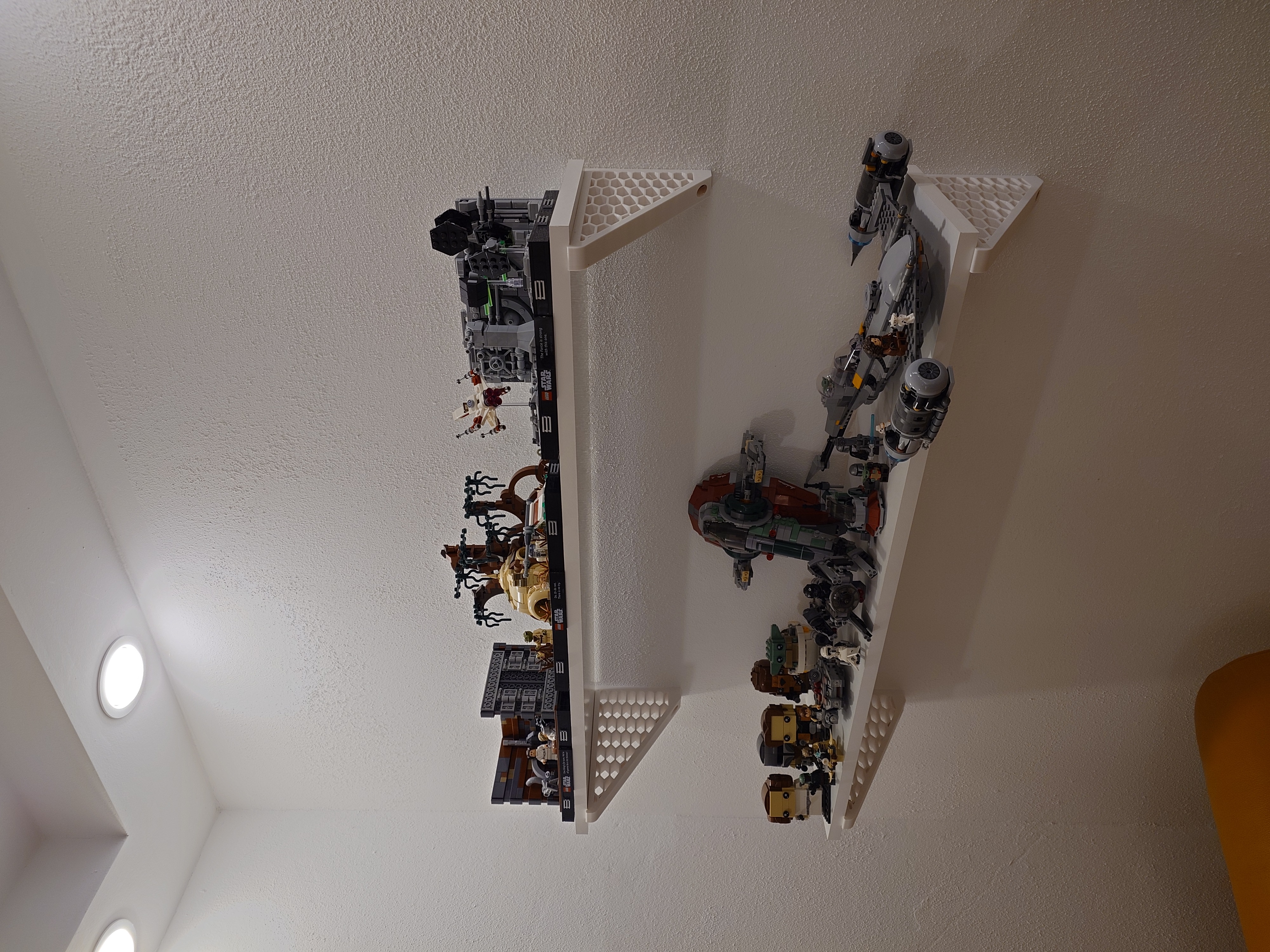 Shelf supports