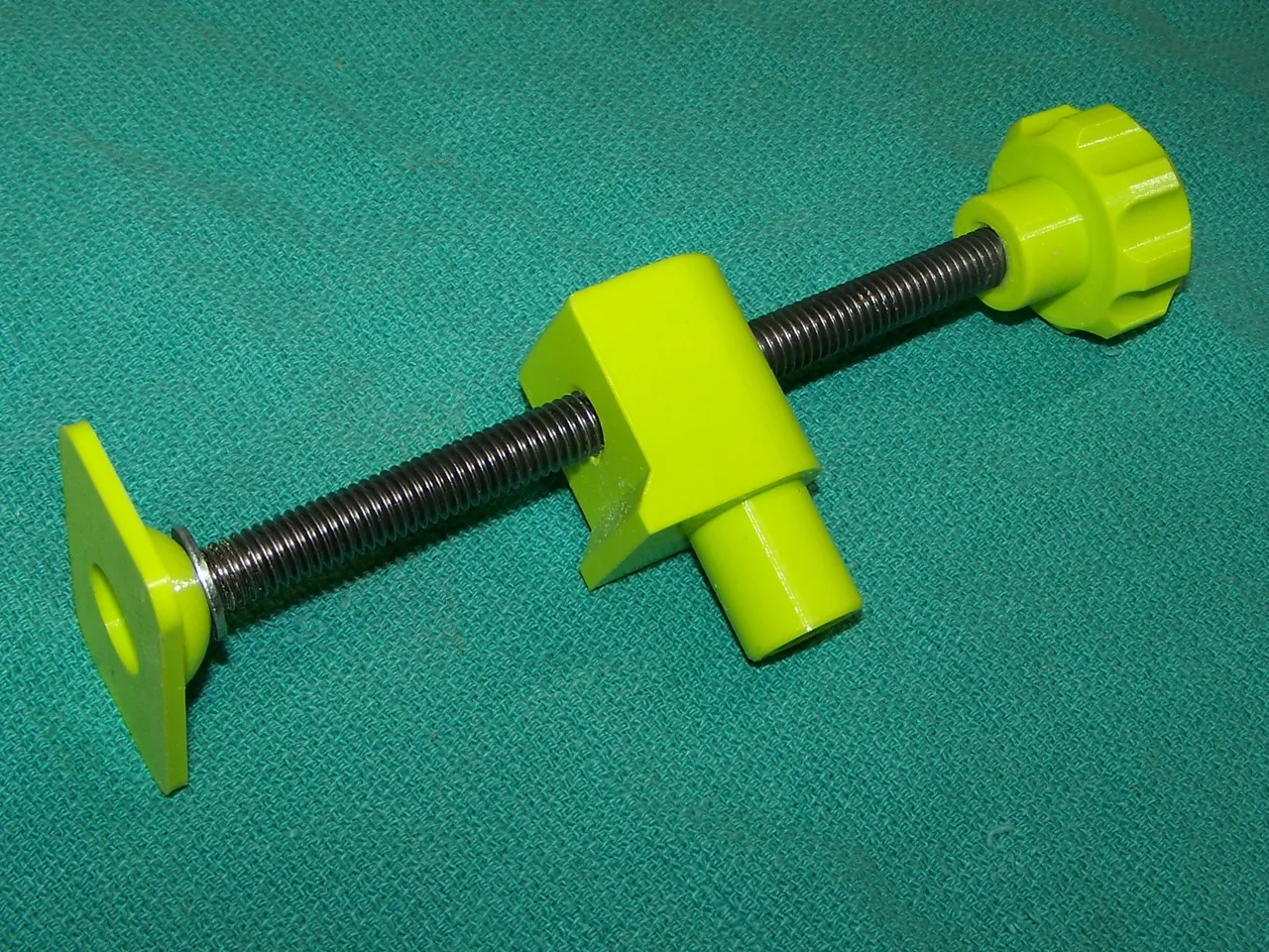 Ryobi P552 Saw Clamp by JEO Download free STL model Printables