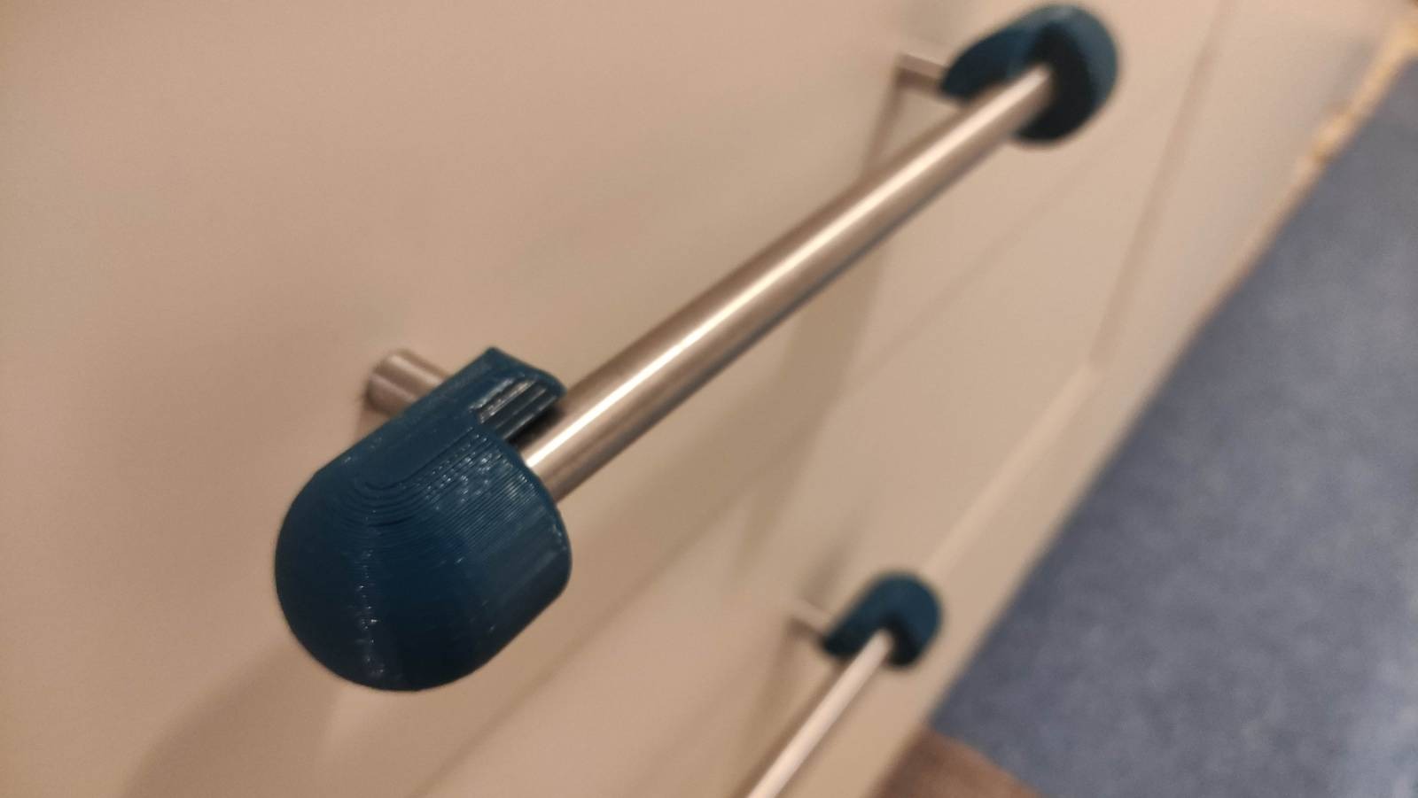 Drawer handle babyproofing cover