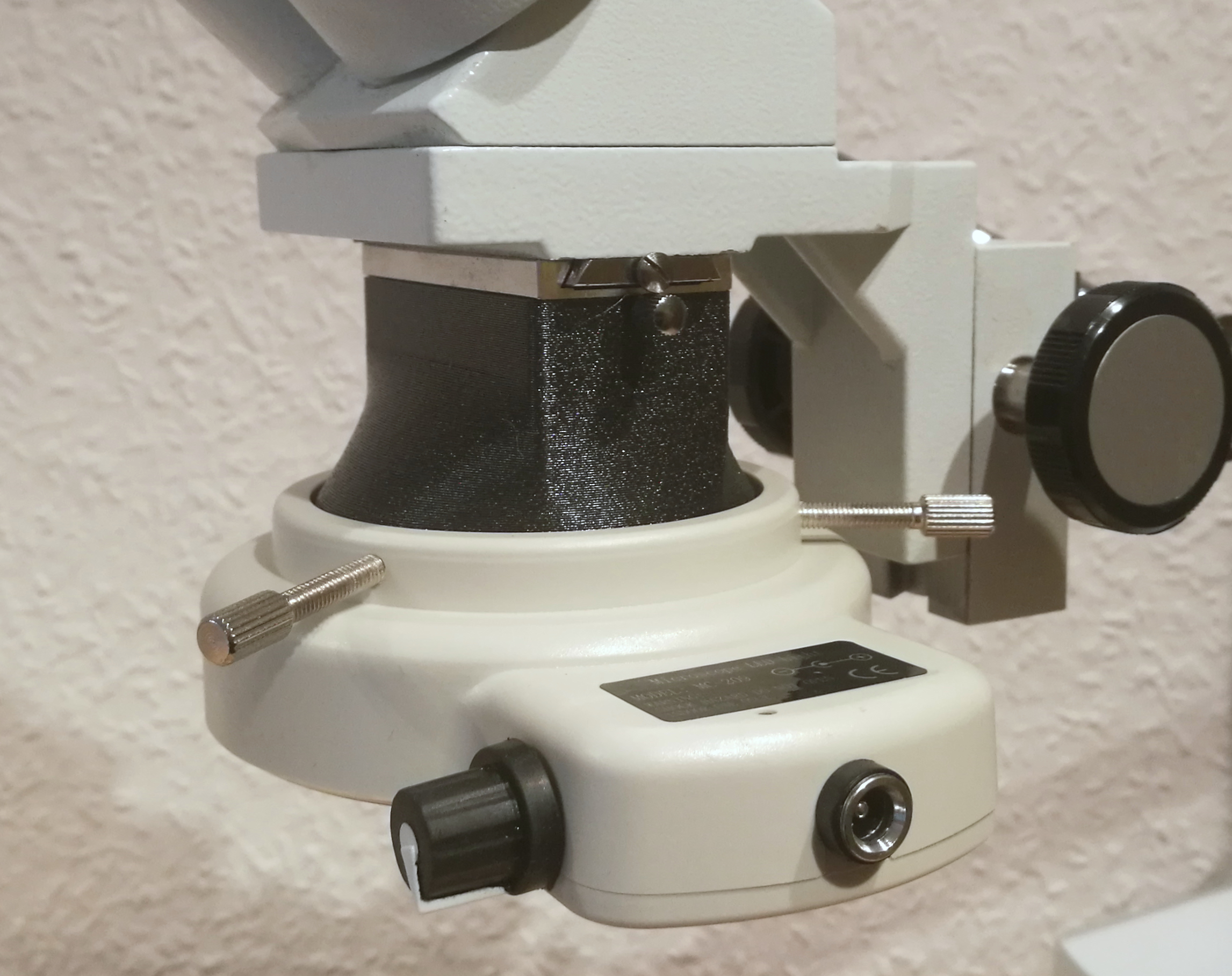 YARLA (Yet Another Ring Light Adapter)
