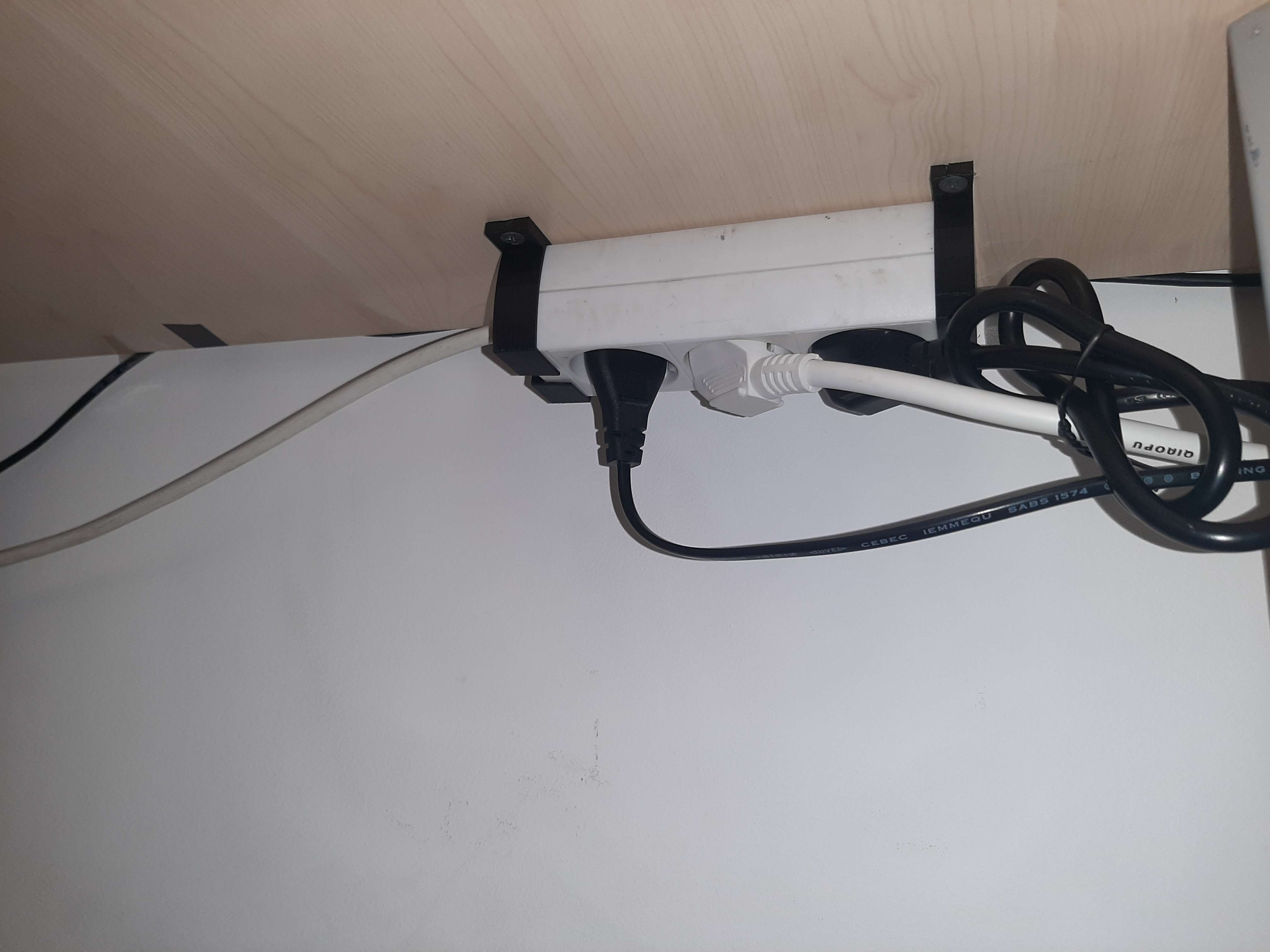 Outlet Extendor Table/Wall Mount