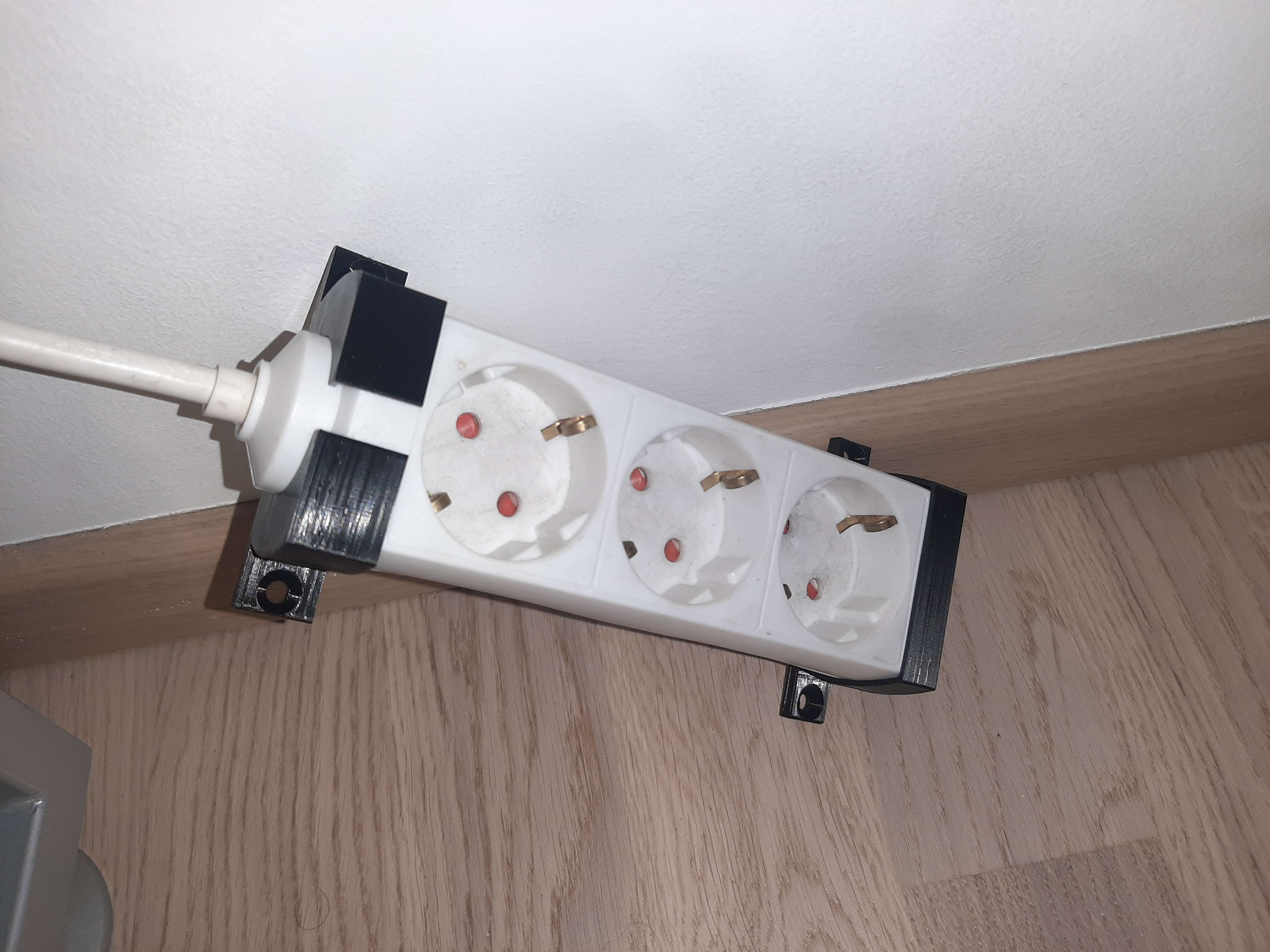 Outlet Extendor Table/Wall Mount by Jakob_Mircetic | Download free STL ...