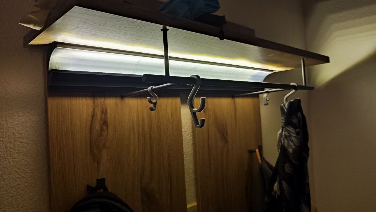 Garderobe indirekte Beleuchtung / Wardrobe indirect lighting / led diffuser