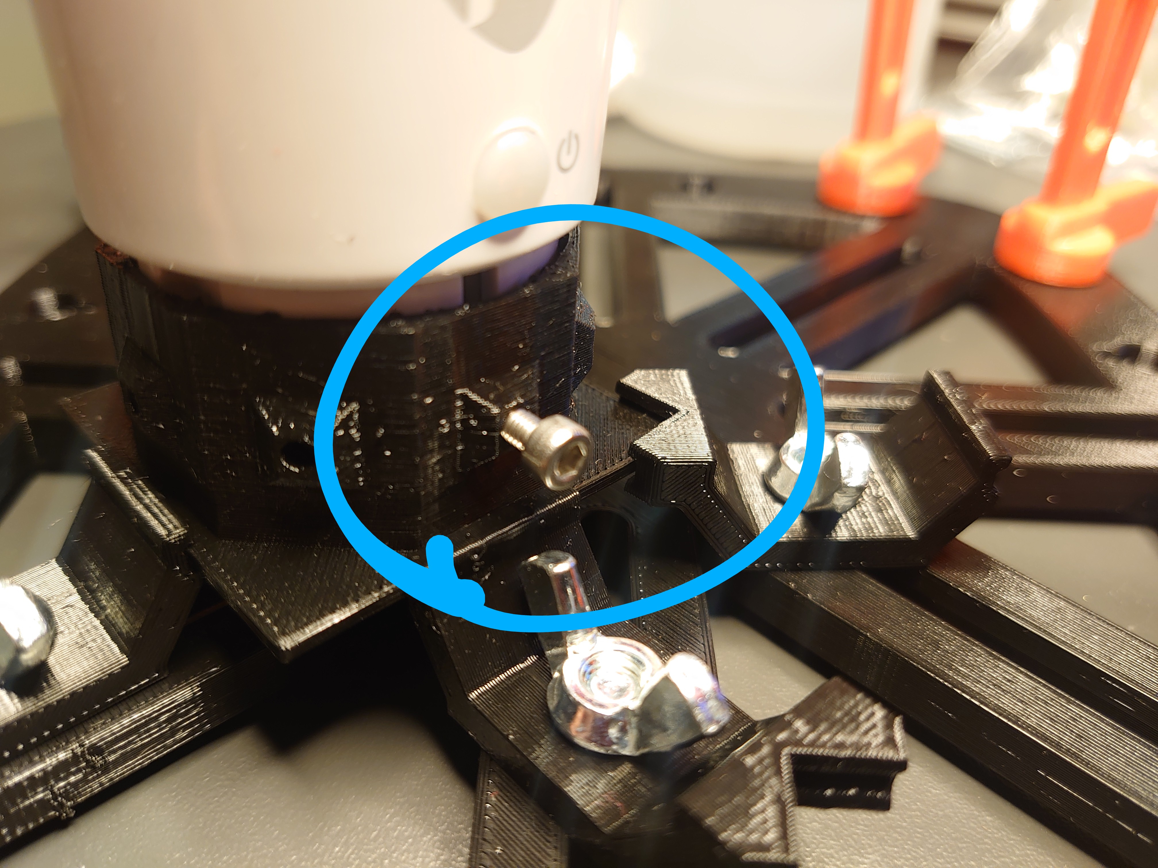 Electrical plug holder for PCB workstation by orthodes Download free