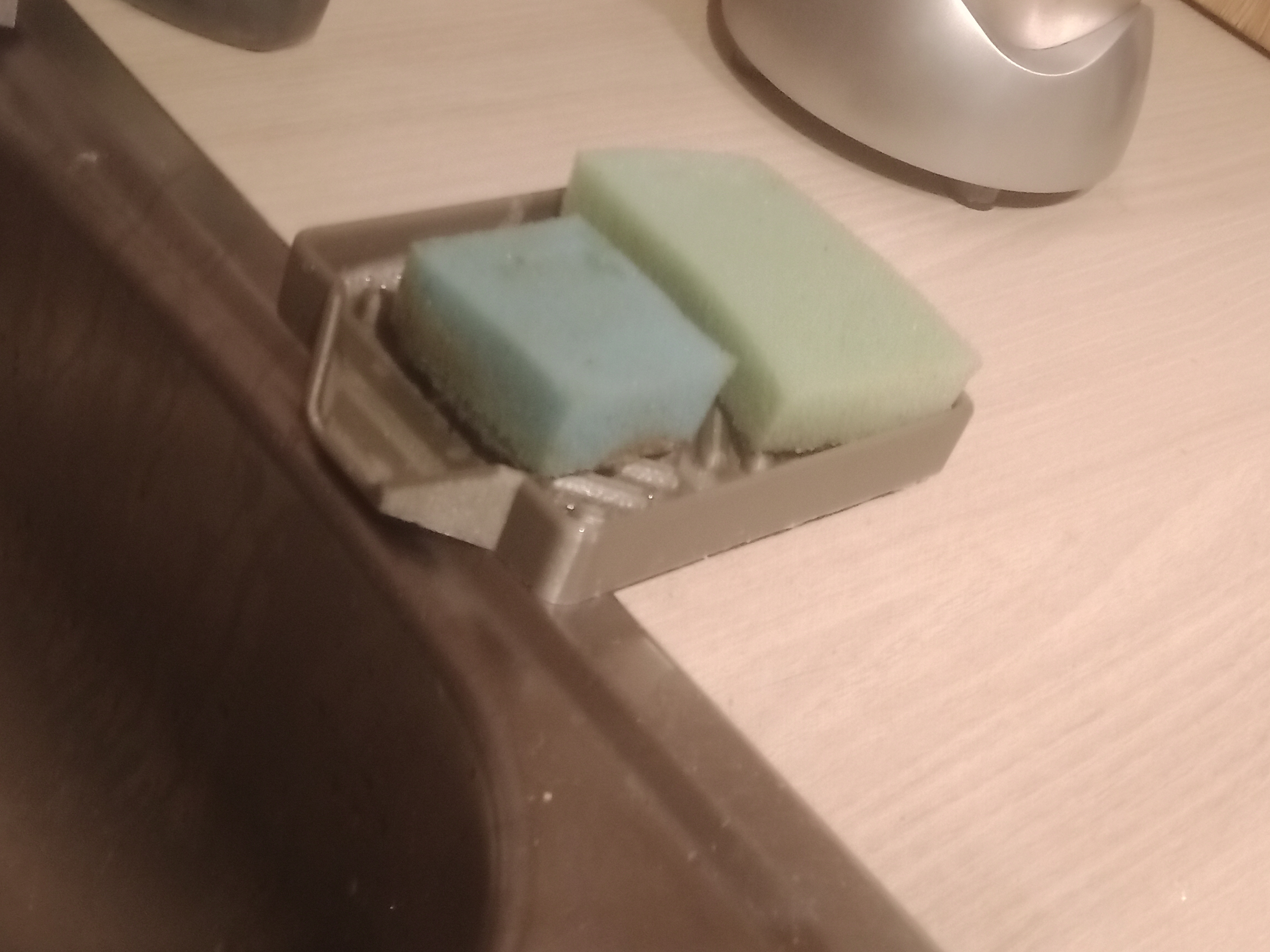 Kitchen/Bathroom Draining Soap Tray small with feet