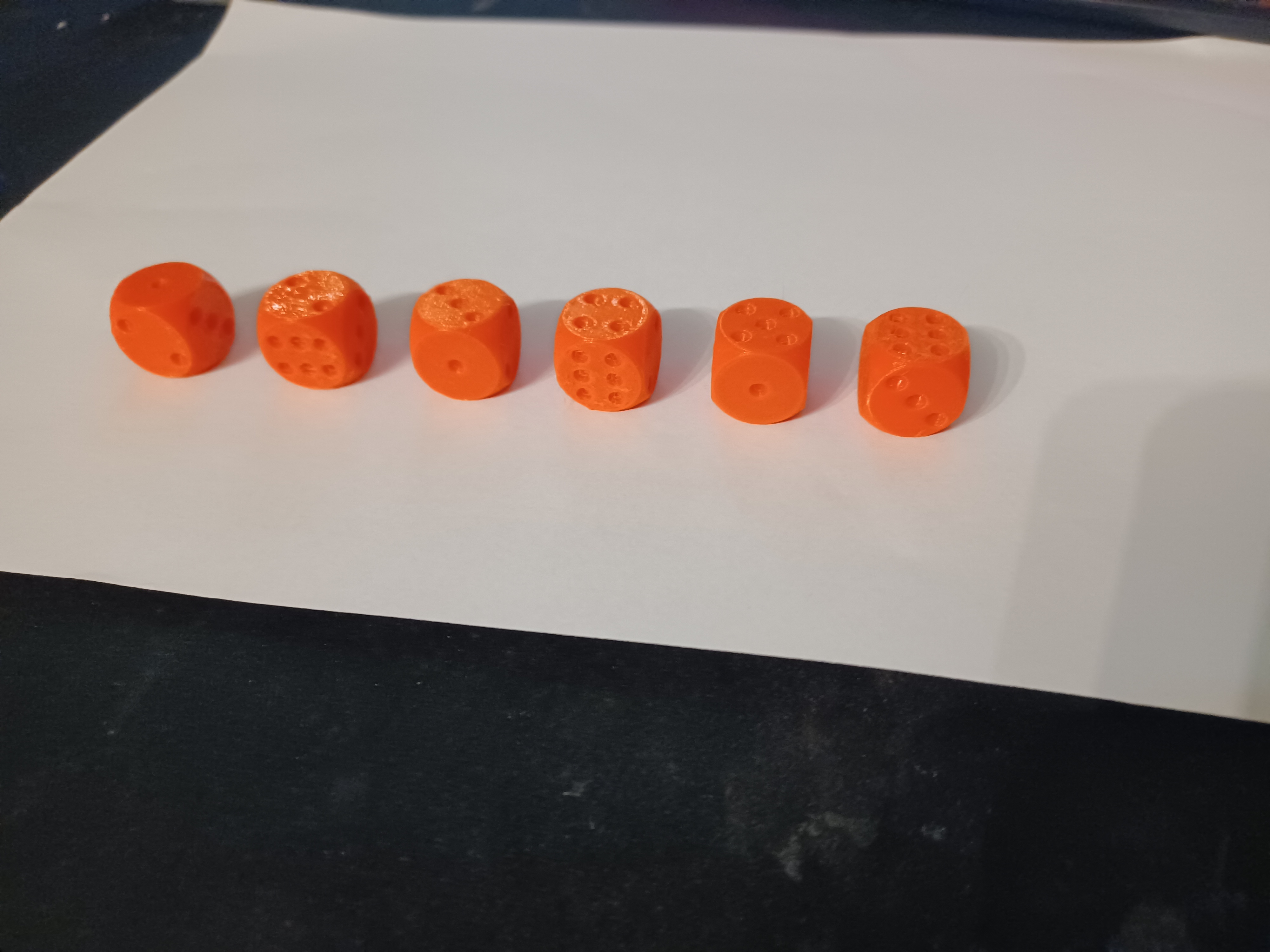 Miniatura 2 do modelo 3D Playing cubes