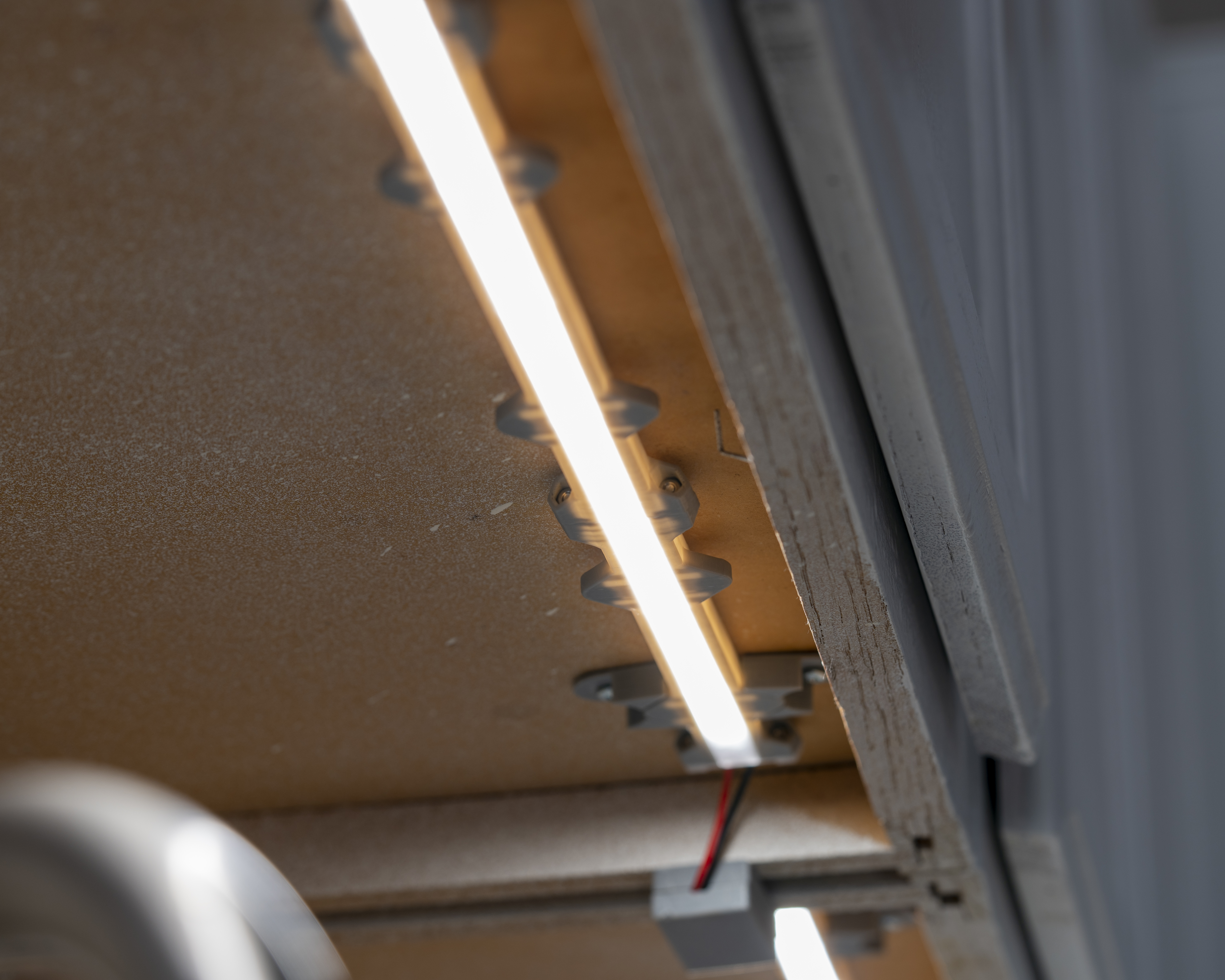 Miniatura 8 do modelo 3D Parametric Magnetic LED Housing and Diffuser