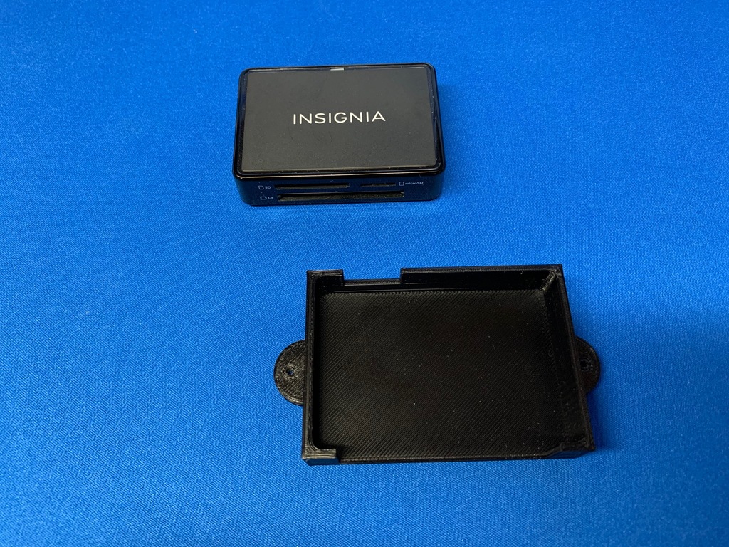 Insignia NSDCR30D3K USB 3.0 Advanced Memory Card Reader Holder by