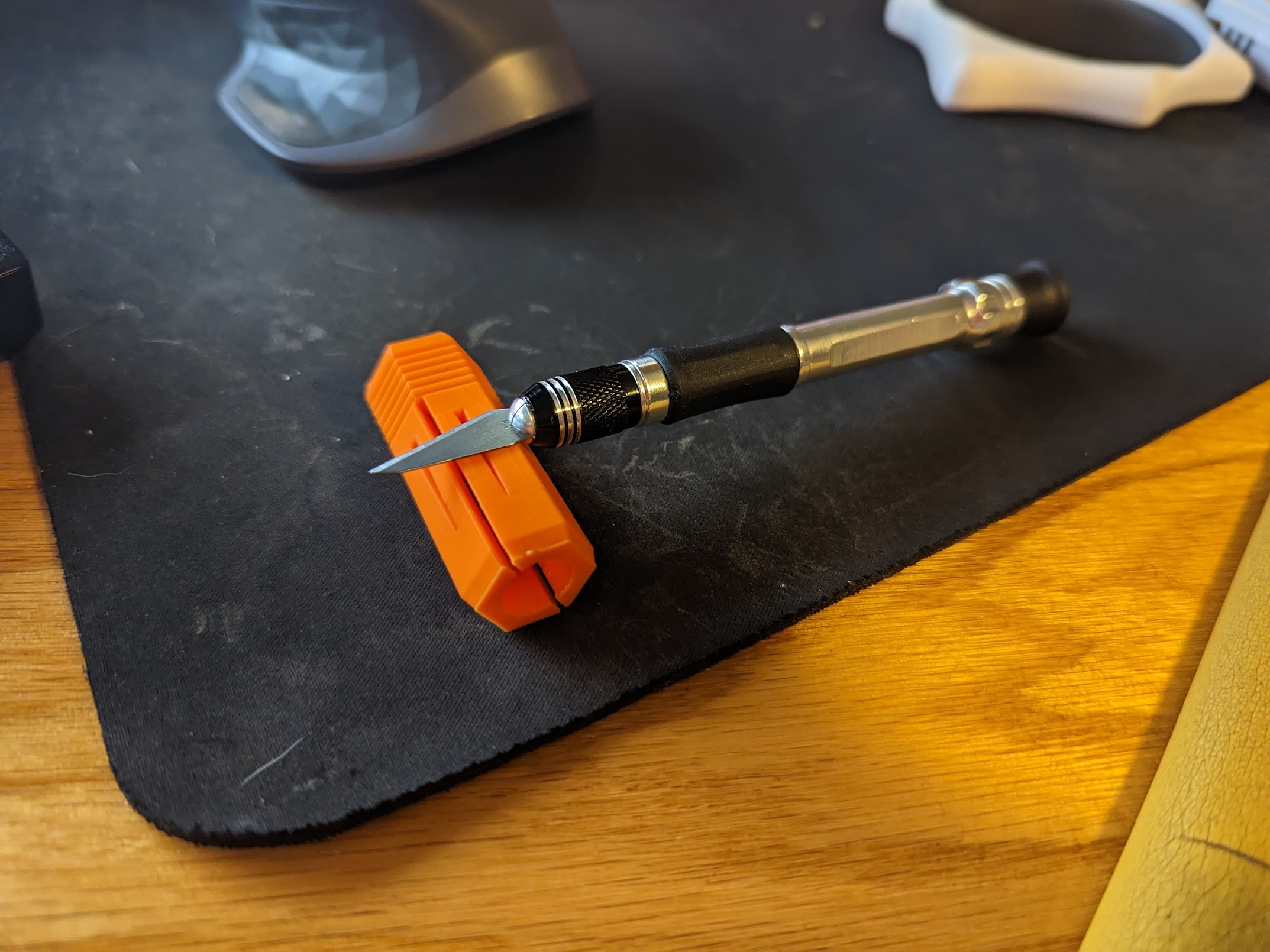 Miniatura 2 do modelo 3D Amazon Basics Hobby Knife Cap