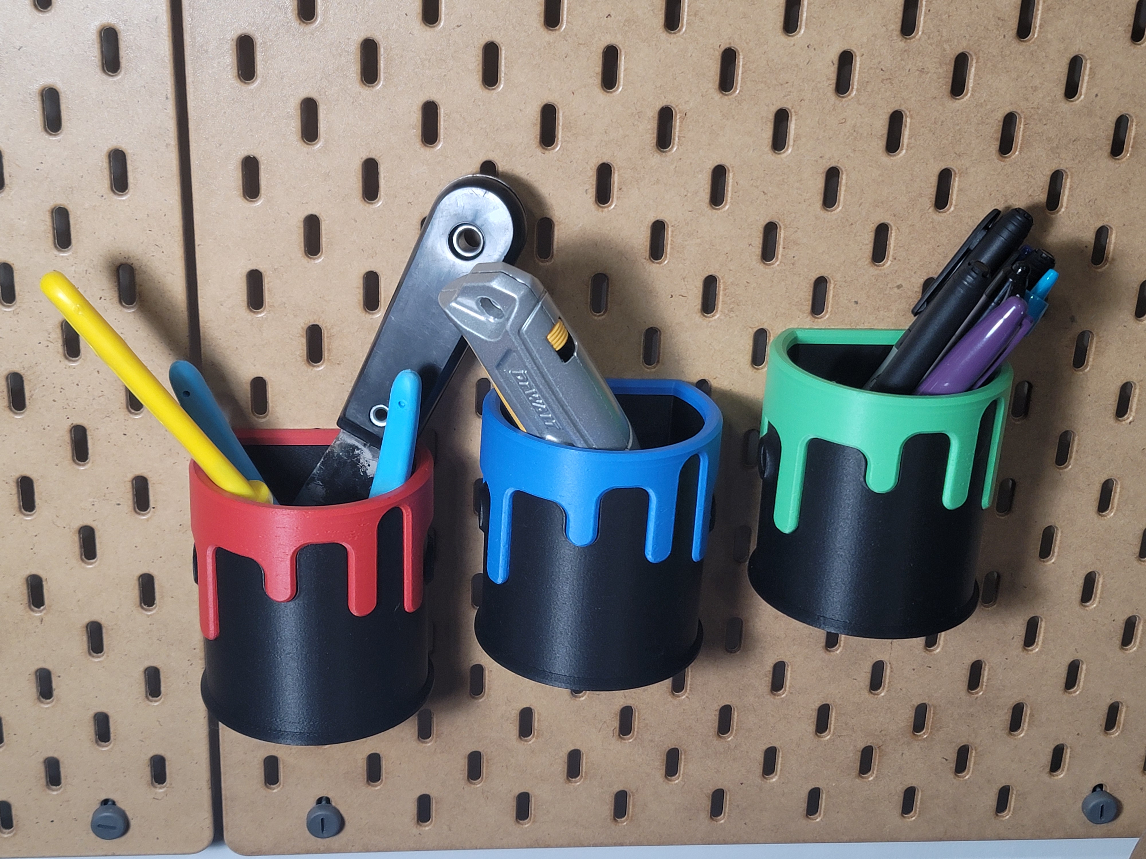 Skadis Drippy Bucket (Trimmed Pegs)