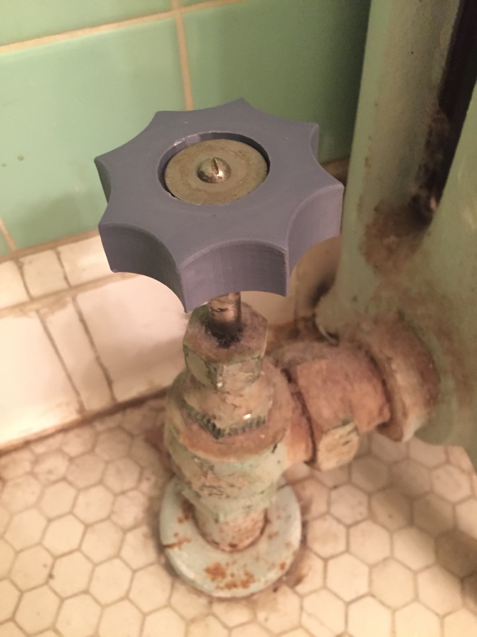 Radiator Knob Scalloped by VidiotGeek Download free STL model