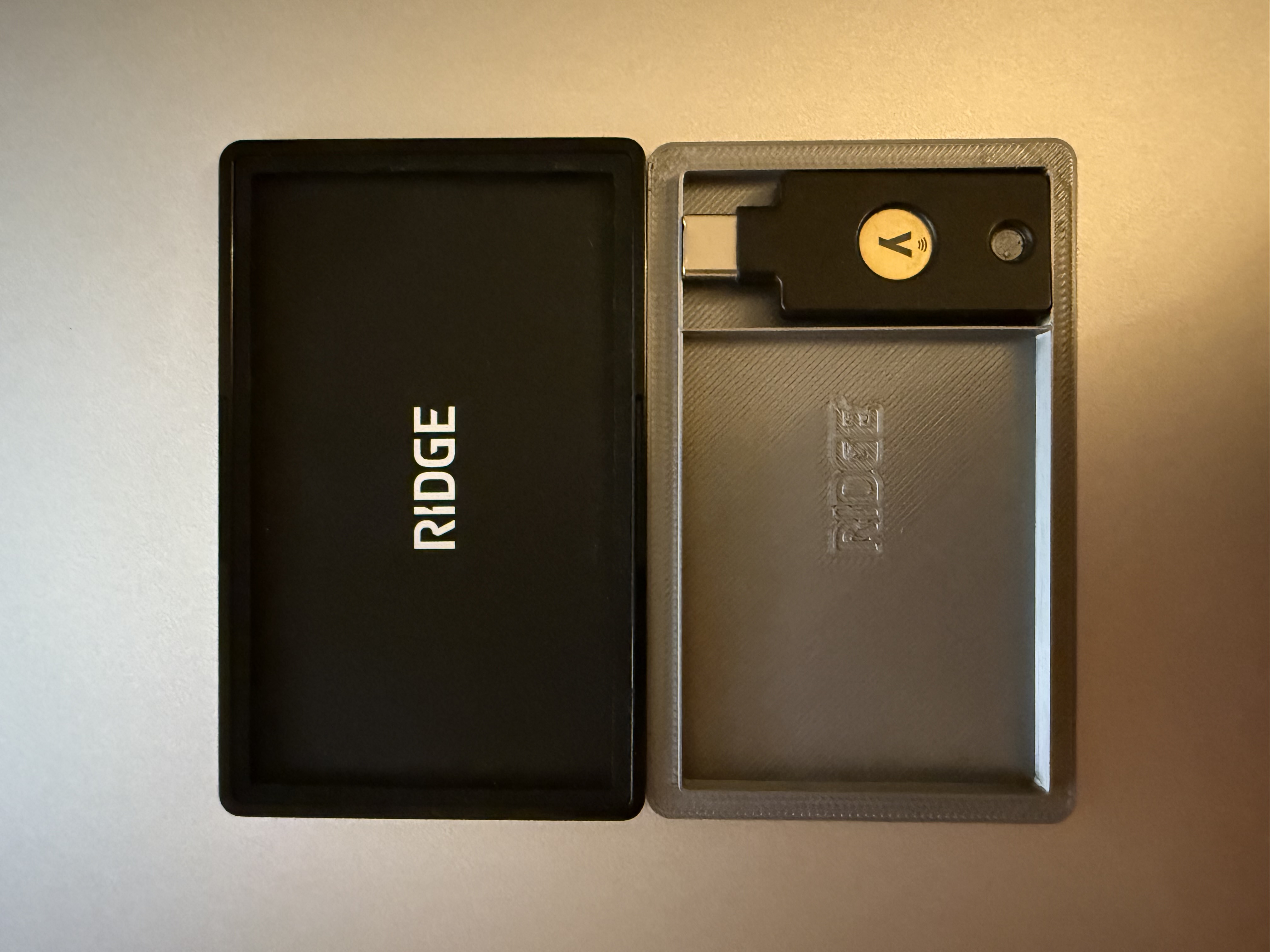 Ridge Coin Tray Wallet Insert for YubiKey