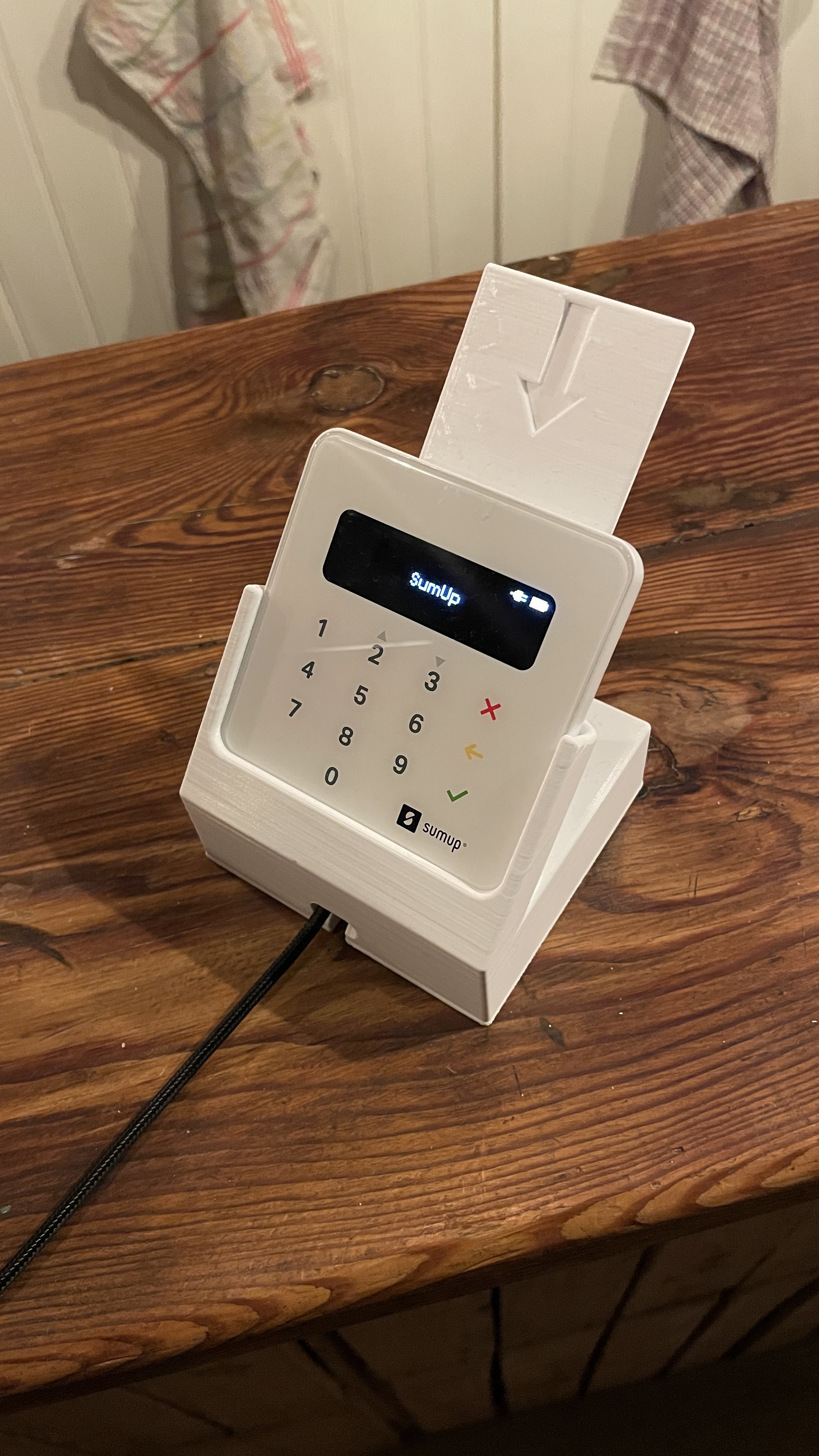 SumUp stand with arrow