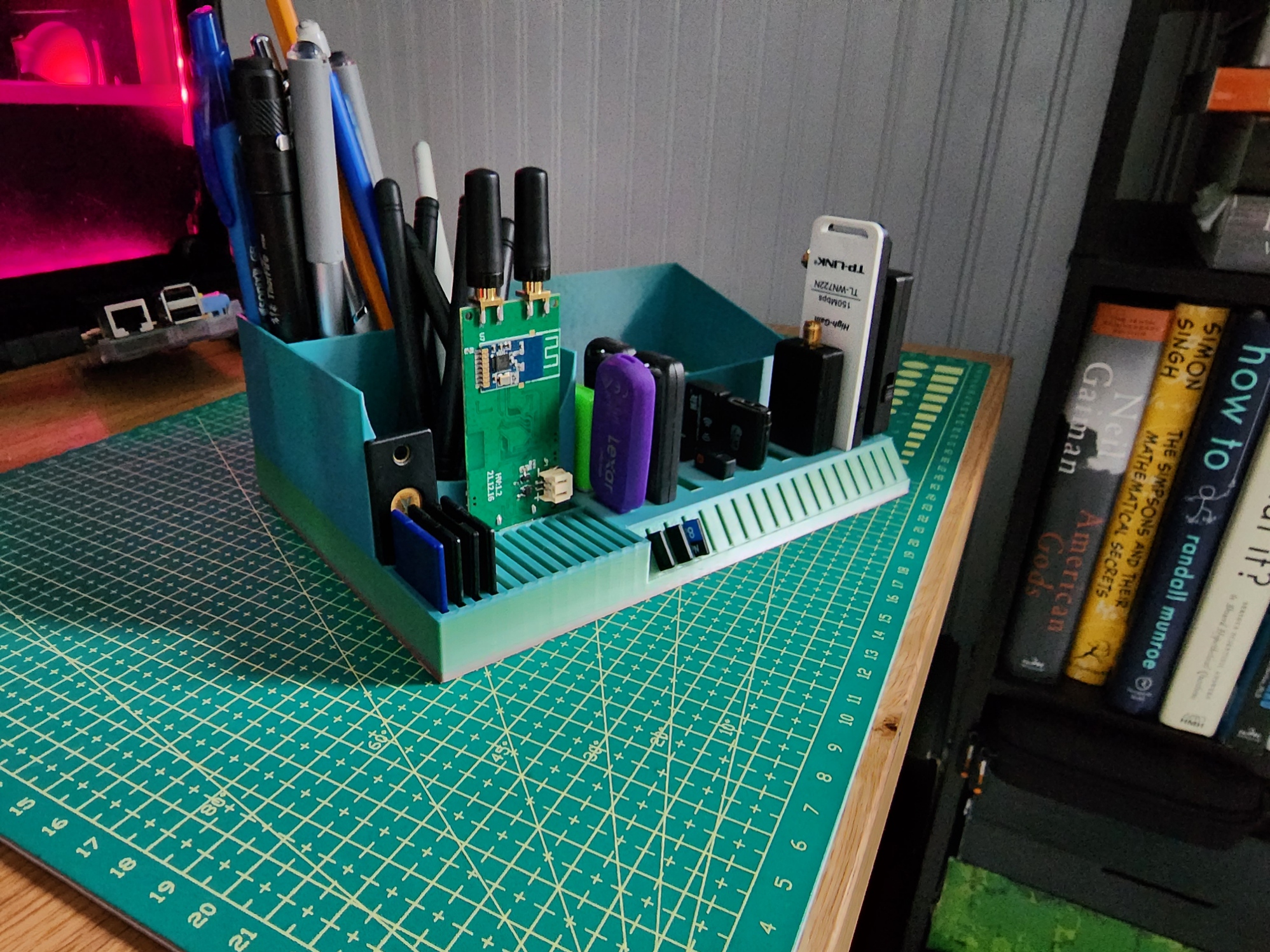 Basic Desktop Organizer