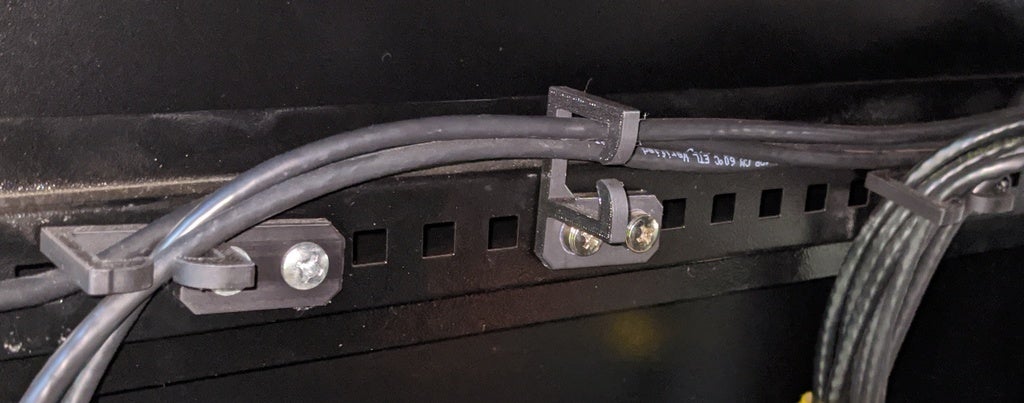 Miniatura 5 do modelo 3D server rack cable org