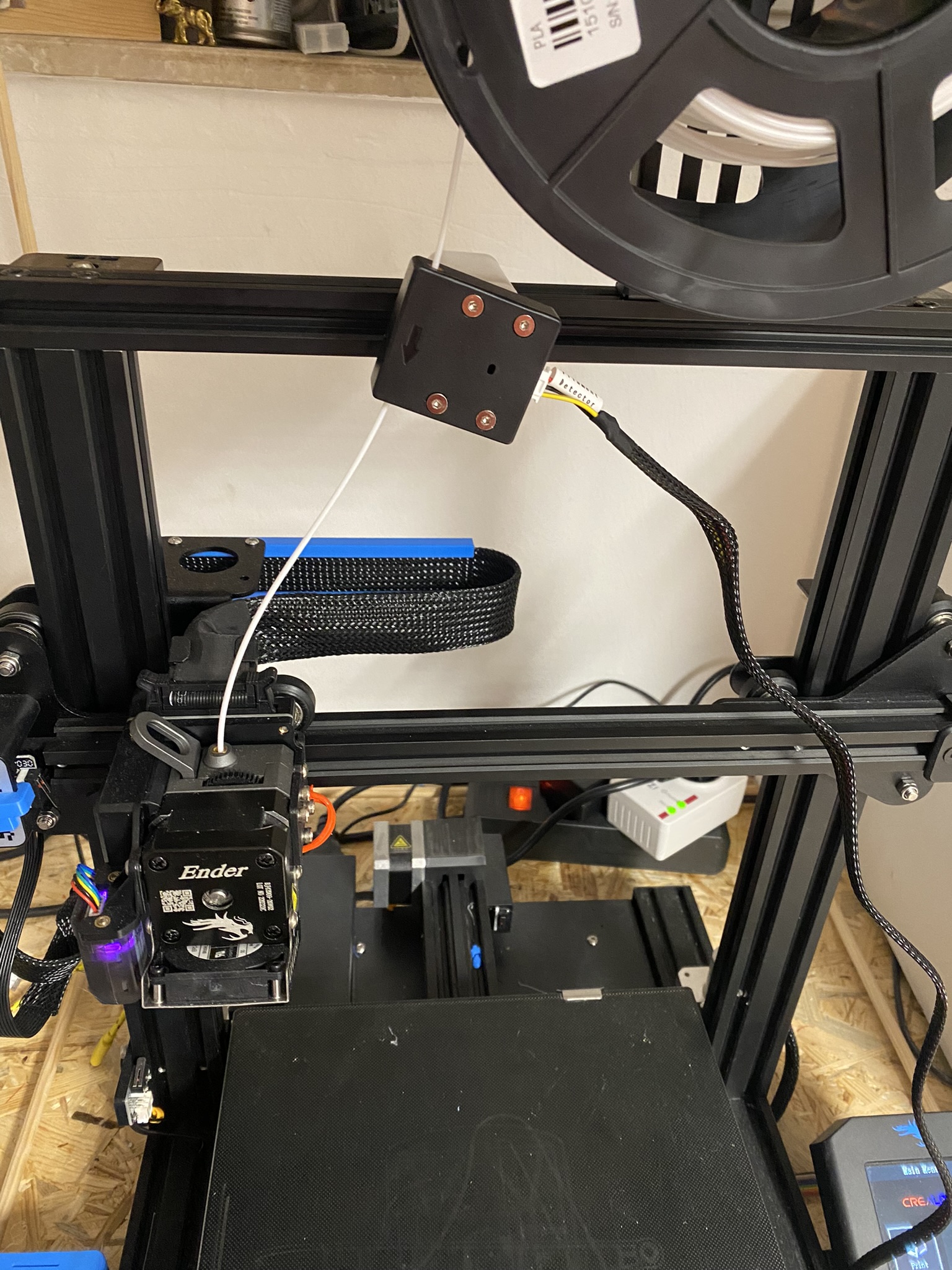 mount for the filament sensor for Ender 3 V2 by demjansein | Download ...