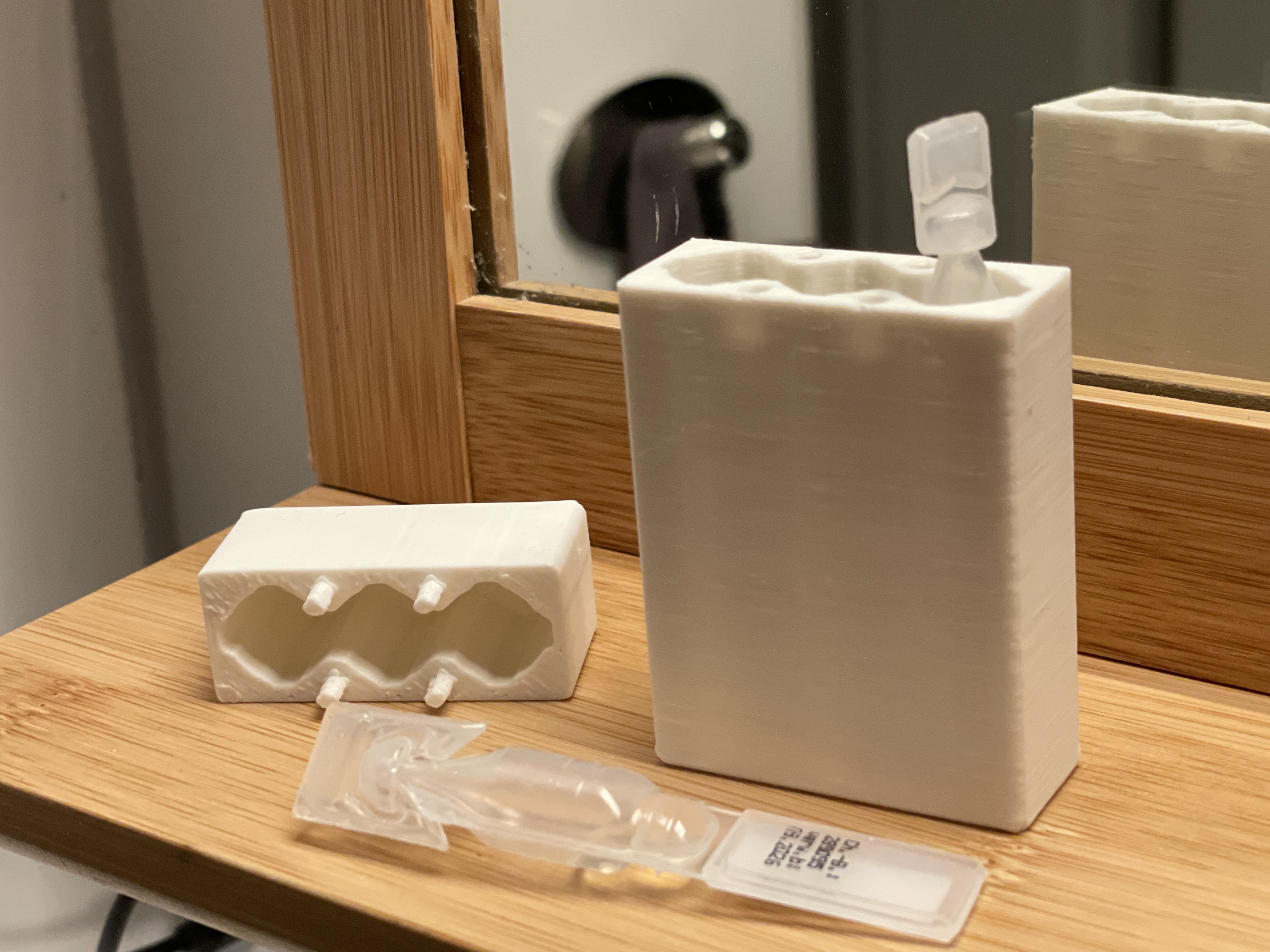 Ampoule Container / Ampullenbehälter