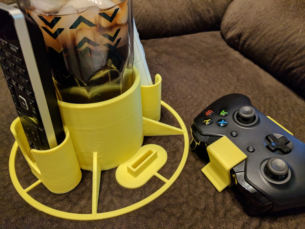 Deluxe Cup Holder by T3CHKOMMIE Download free STL model