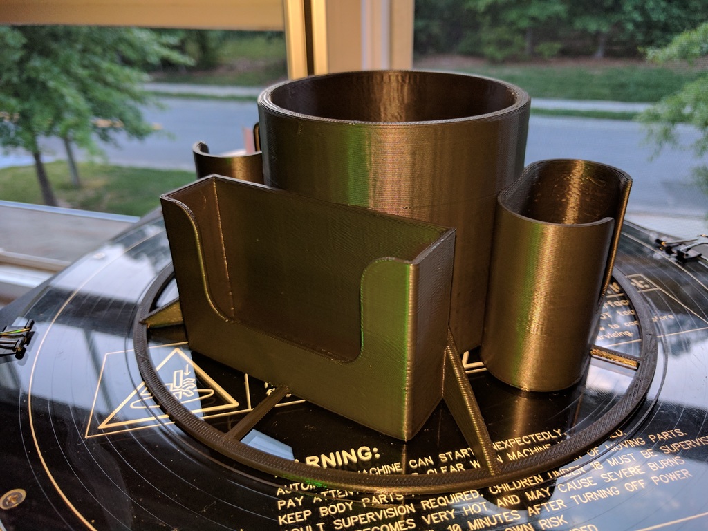 Deluxe Cup Holder by T3CHKOMMIE Download free STL model