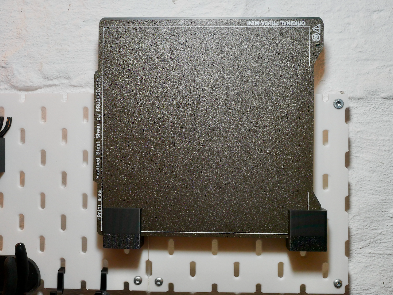 Plate / Sheet Holder for IKEA SKADIS - 3 Plates of all sizes - Prusa, Bambu, Creality, Anycubic, AnkerMake