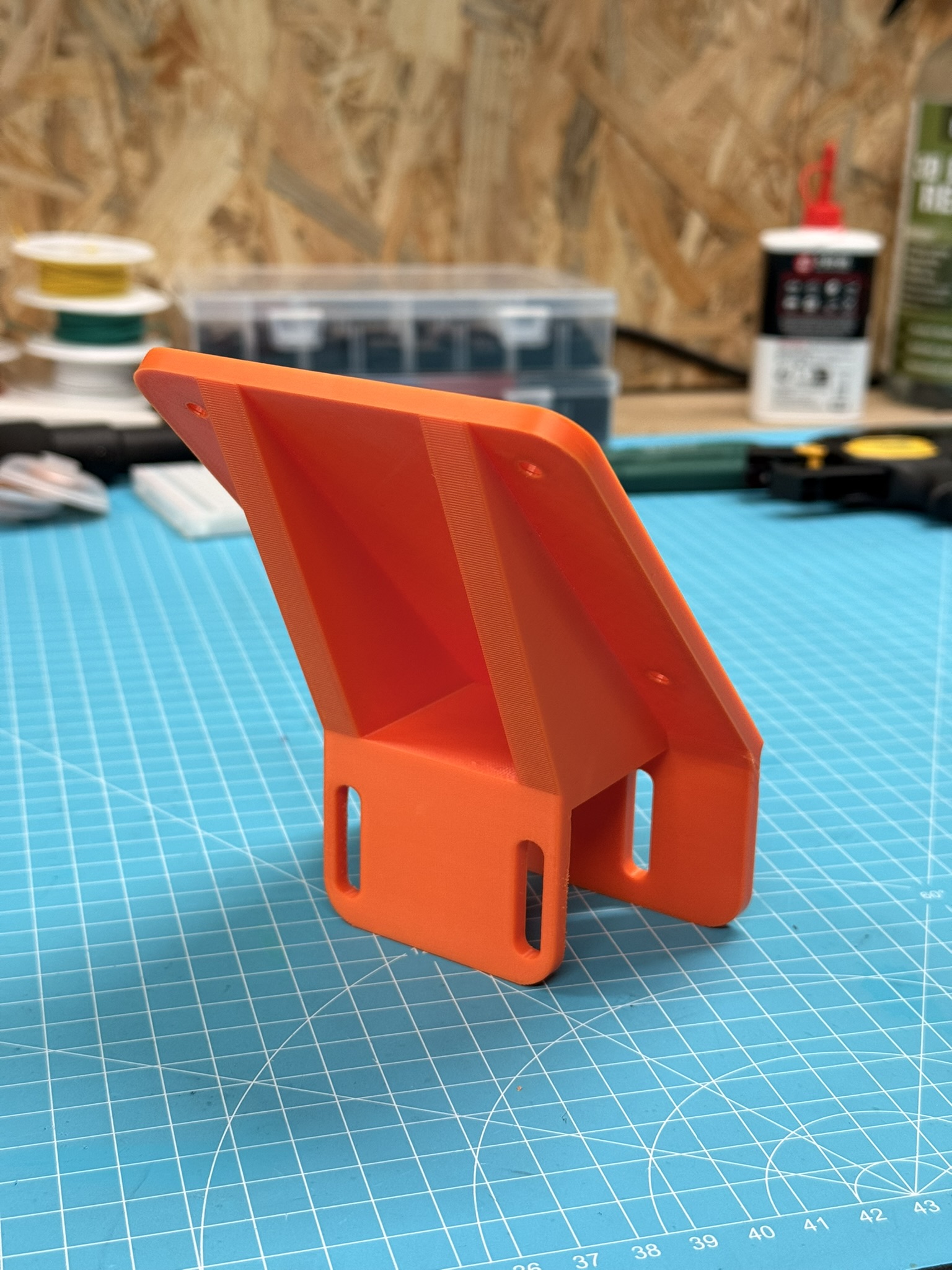 45 degrees angled vesa mount for 40mm aluminum profile