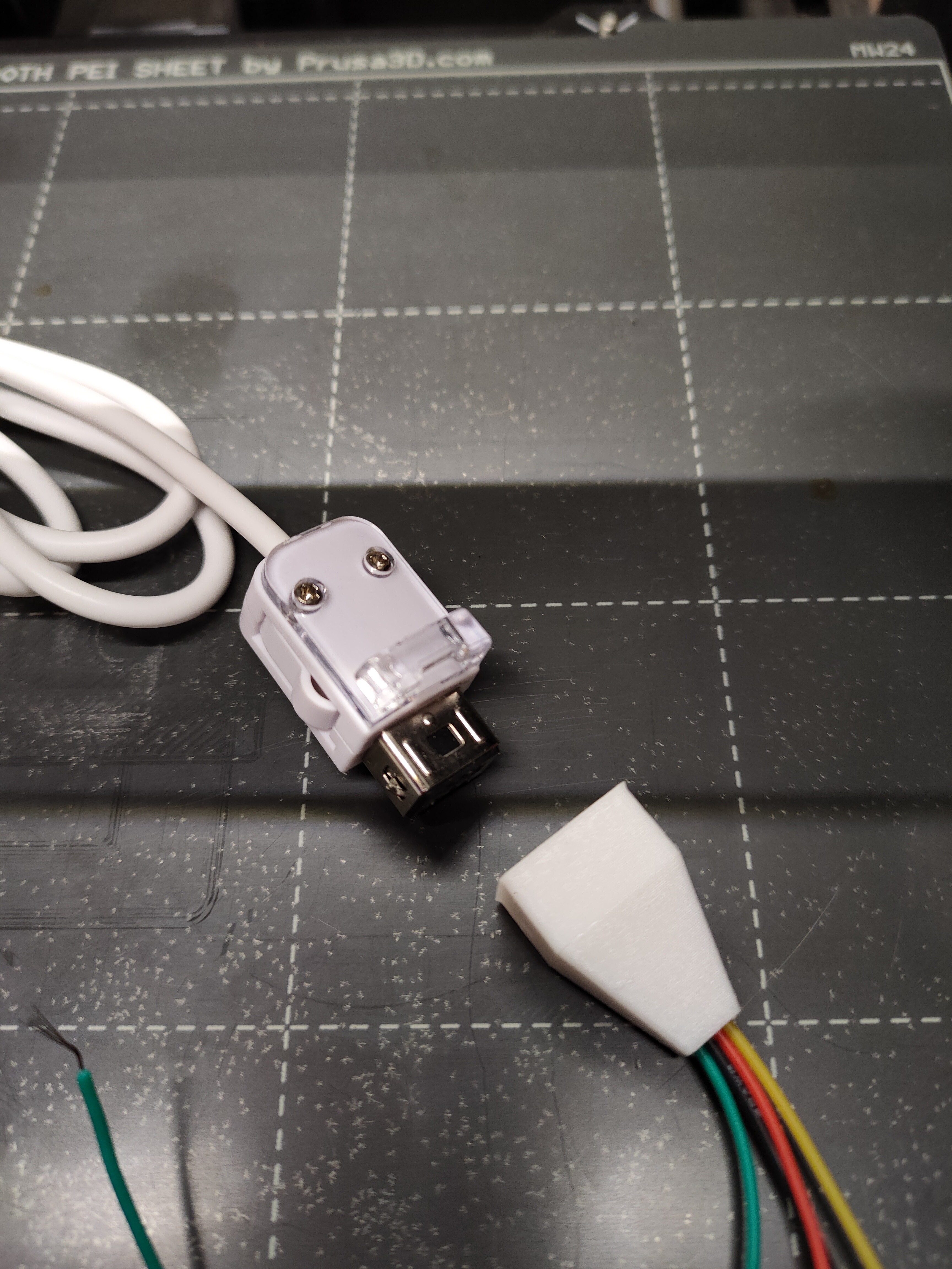 Nunchuck connector housing