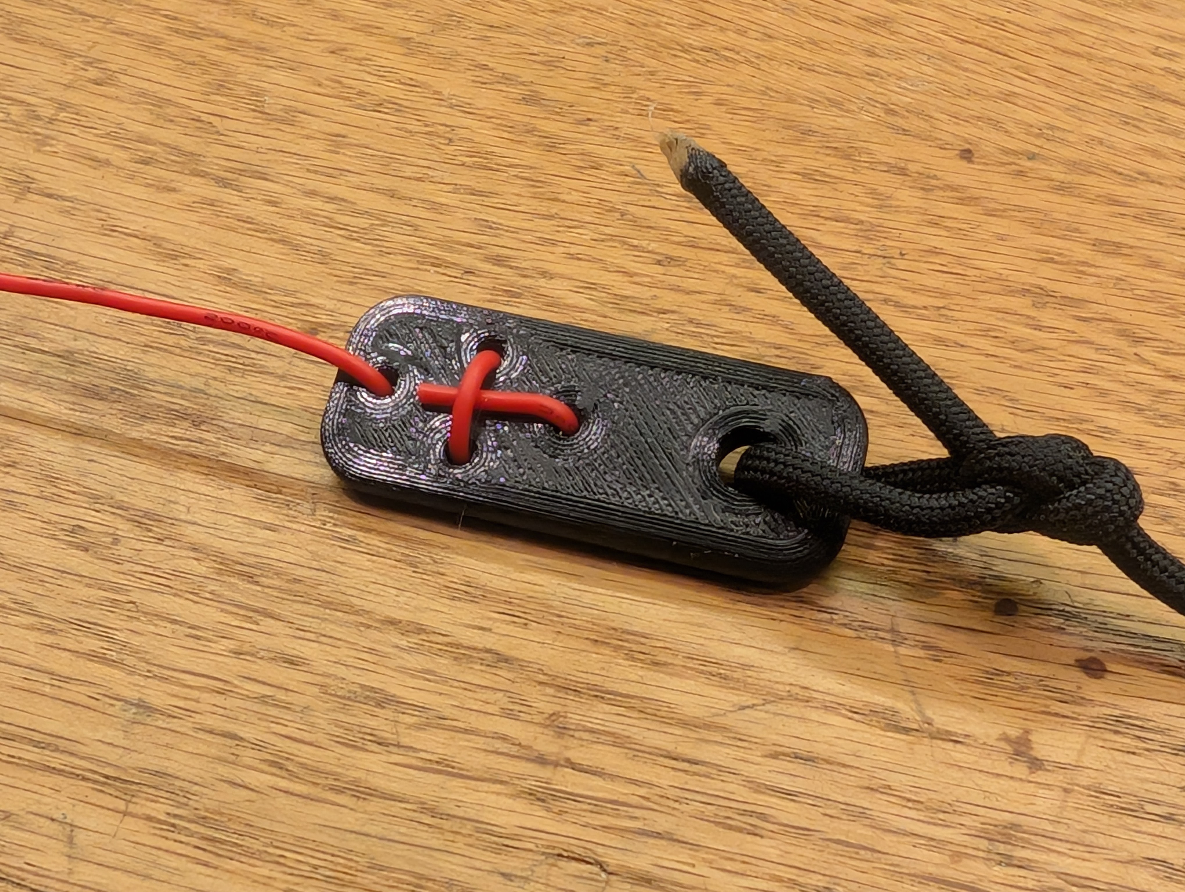 Miniatura 2 do modelo 3D Antenna Wire Insulator