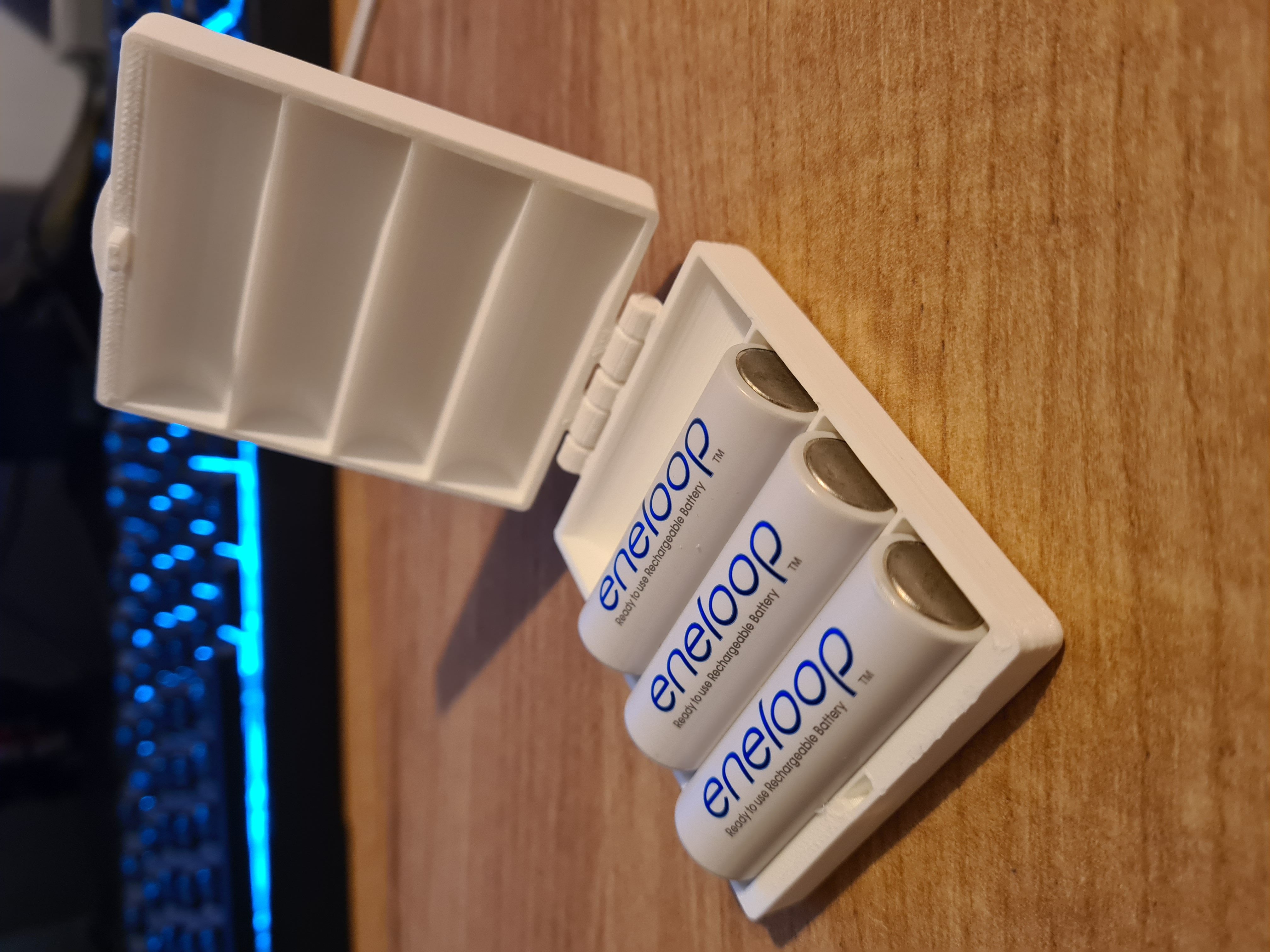 AA battery box