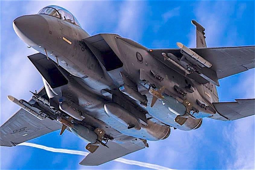 Mcdonnell Douglas F-15 EAGLE