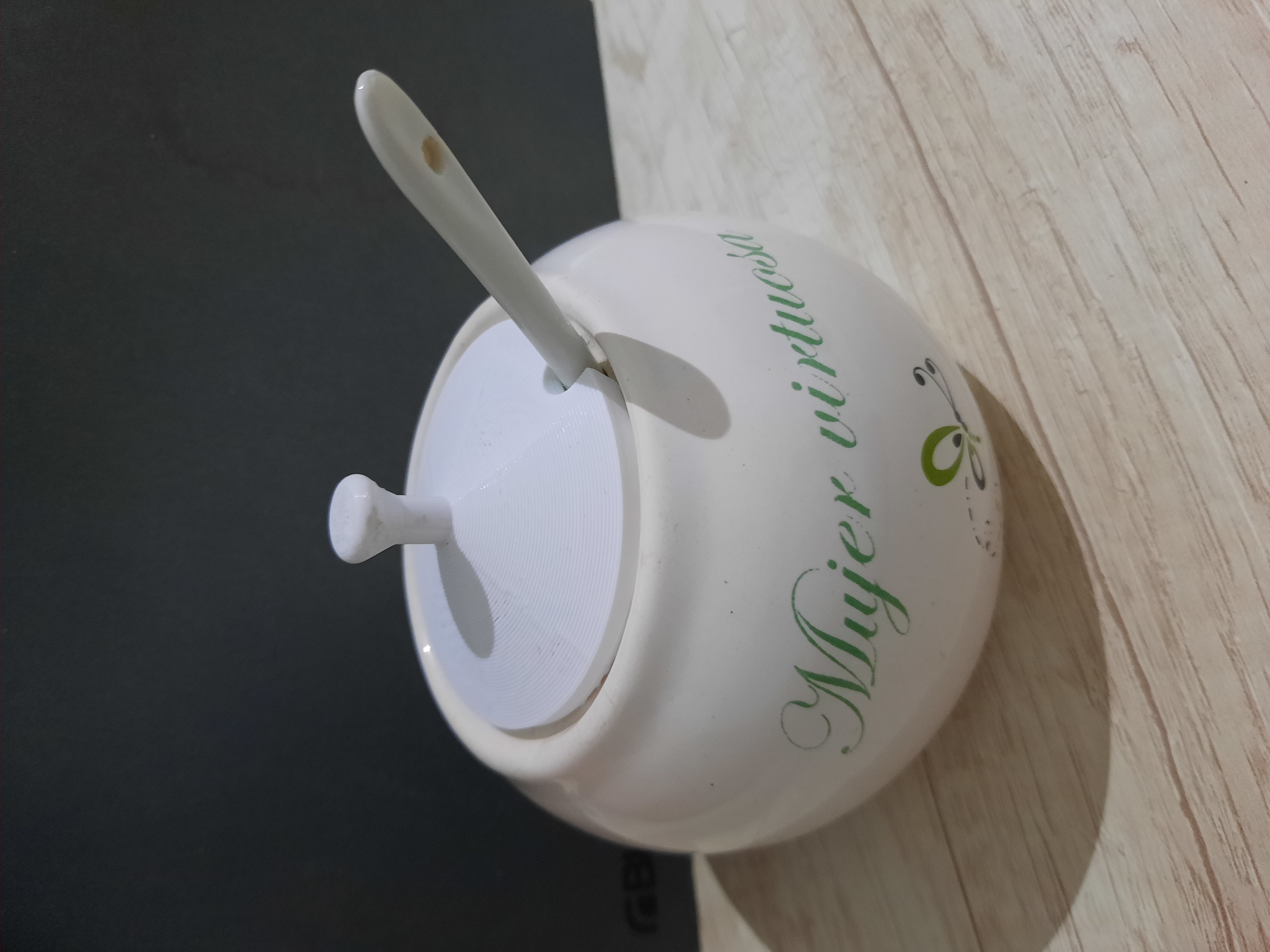 Sugar bowl lid