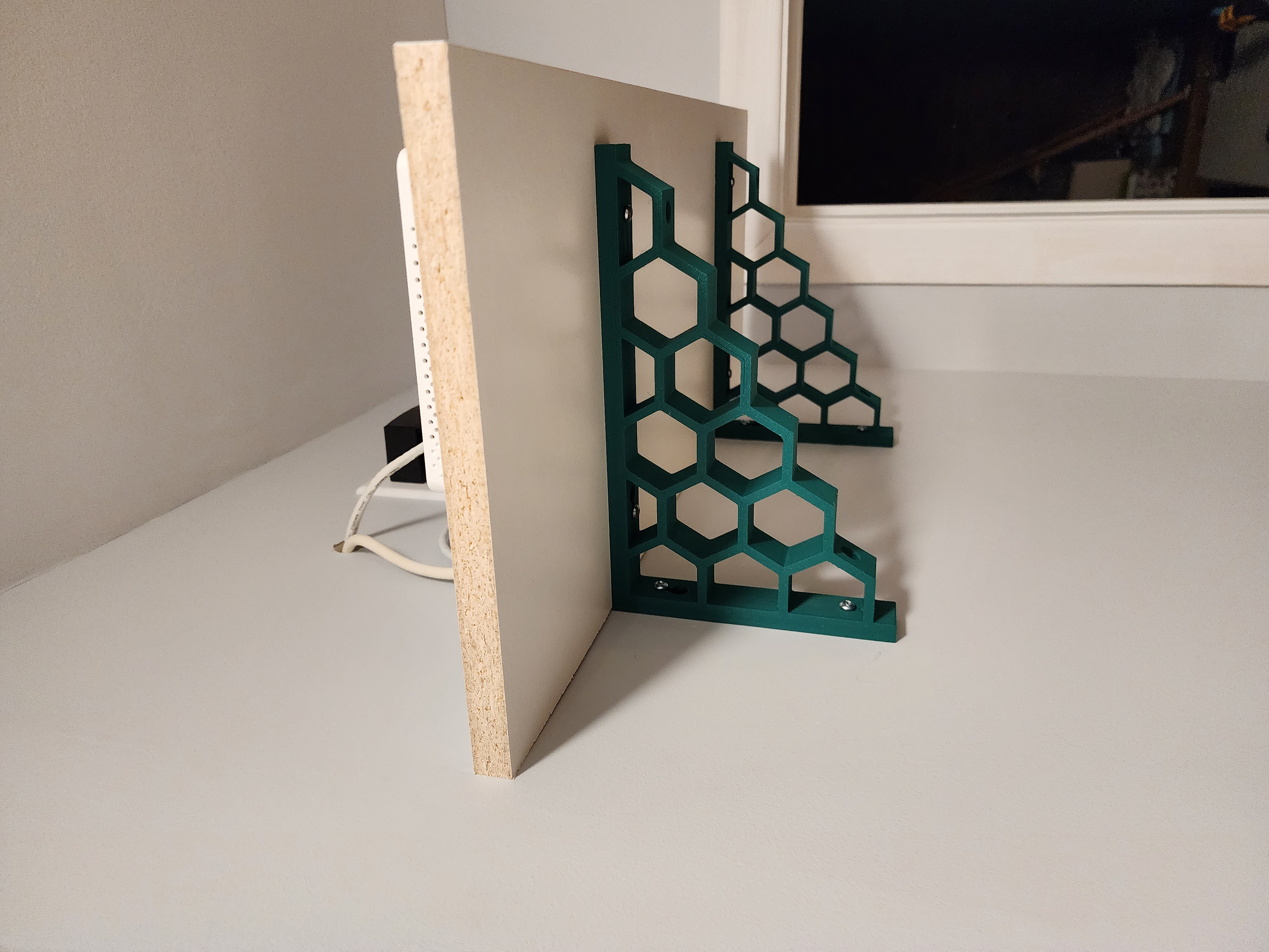 Larger honeycomb shelf bracket