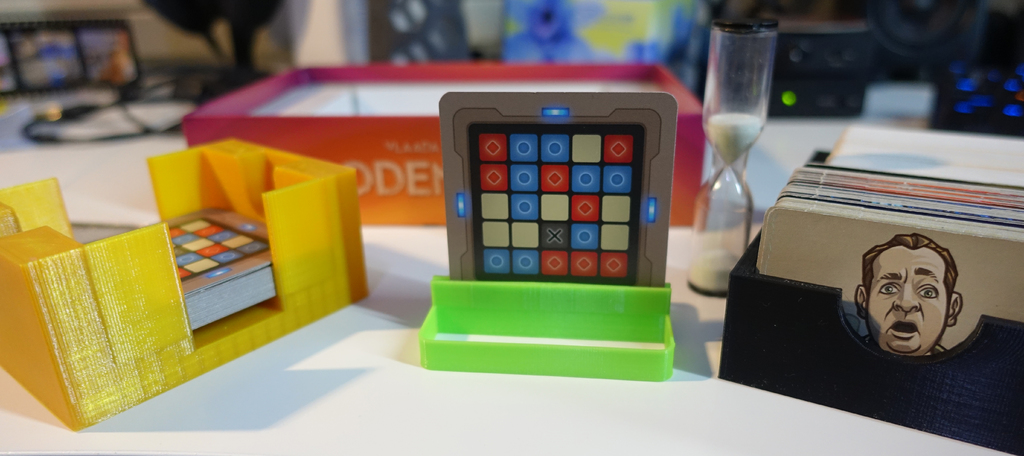 Codenames Card Game Organizer