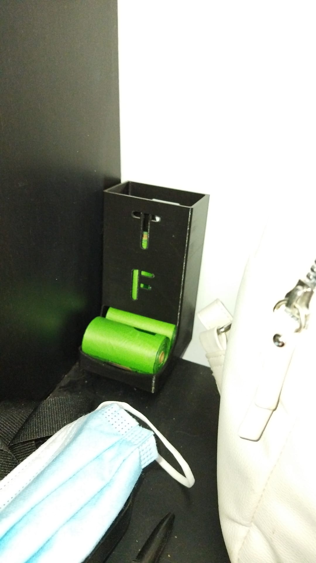 Poop Bags Dispenser by ap.engineering Download free STL model