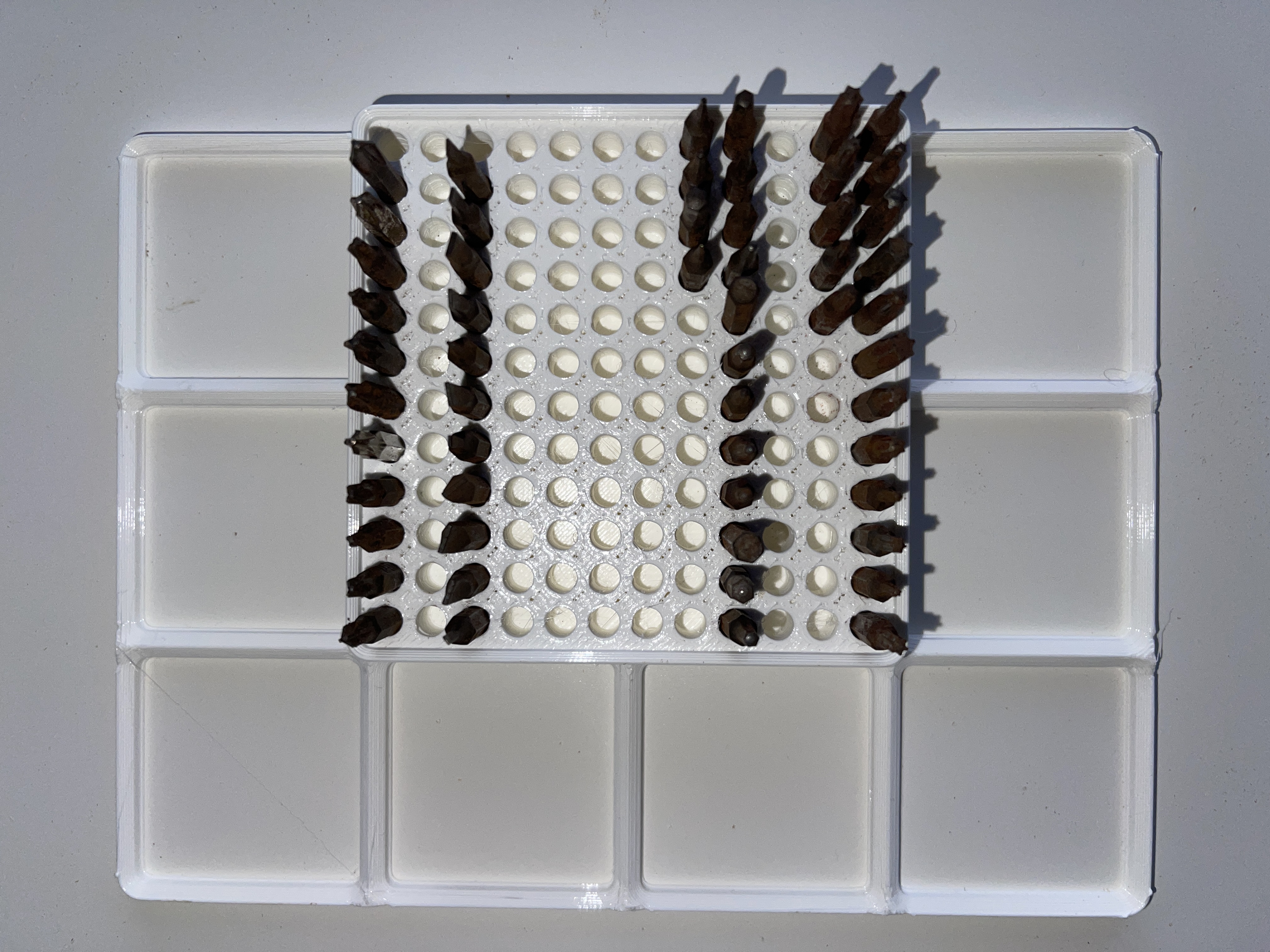 Miniatura 2 do modelo 3D Gridfinity mini hex bit holder
