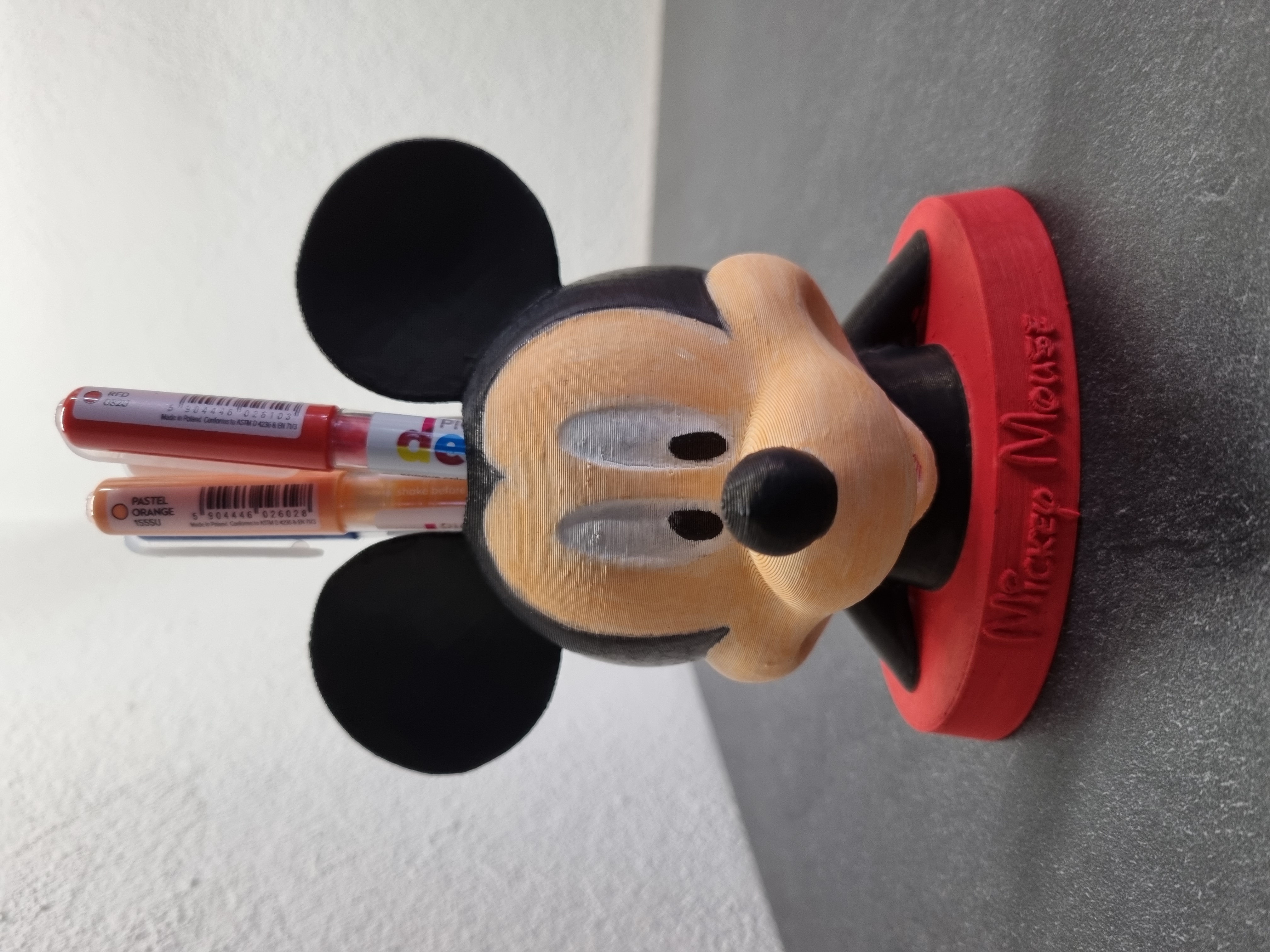 Miniatura 3 do modelo 3D Mickey Mouse - pencil holder