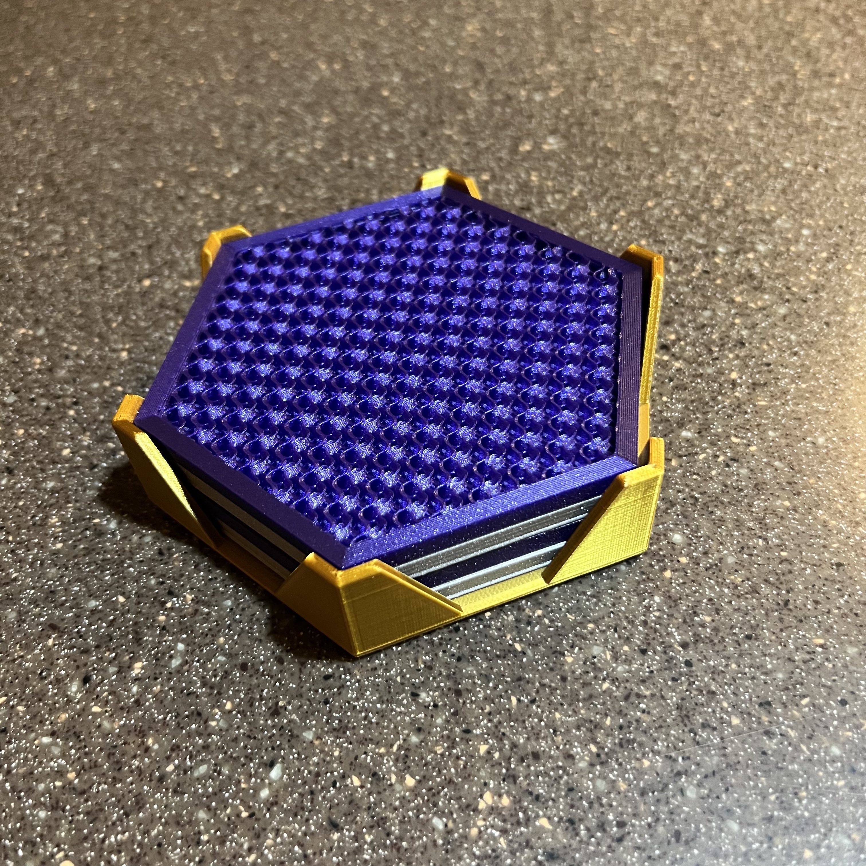 Miniatura 2 do modelo 3D Hexagonal Coaster Set