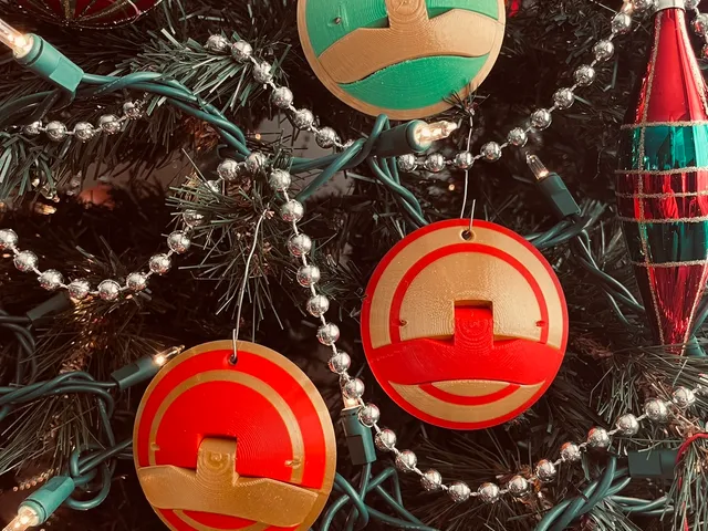 Smartphone Stand Ornament for the Holidays